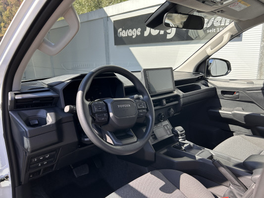 TOYOTA Hilux 2.8d MH Act. DC4x4-image-7