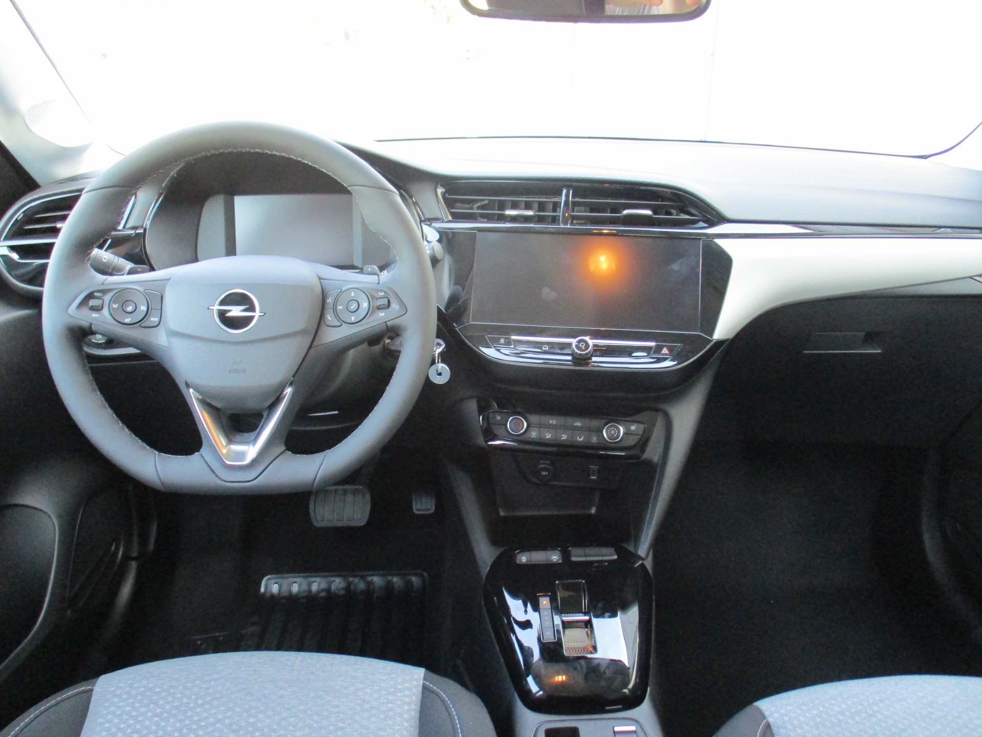 OPEL Corsa 1.2 MHEV Edition-image-7