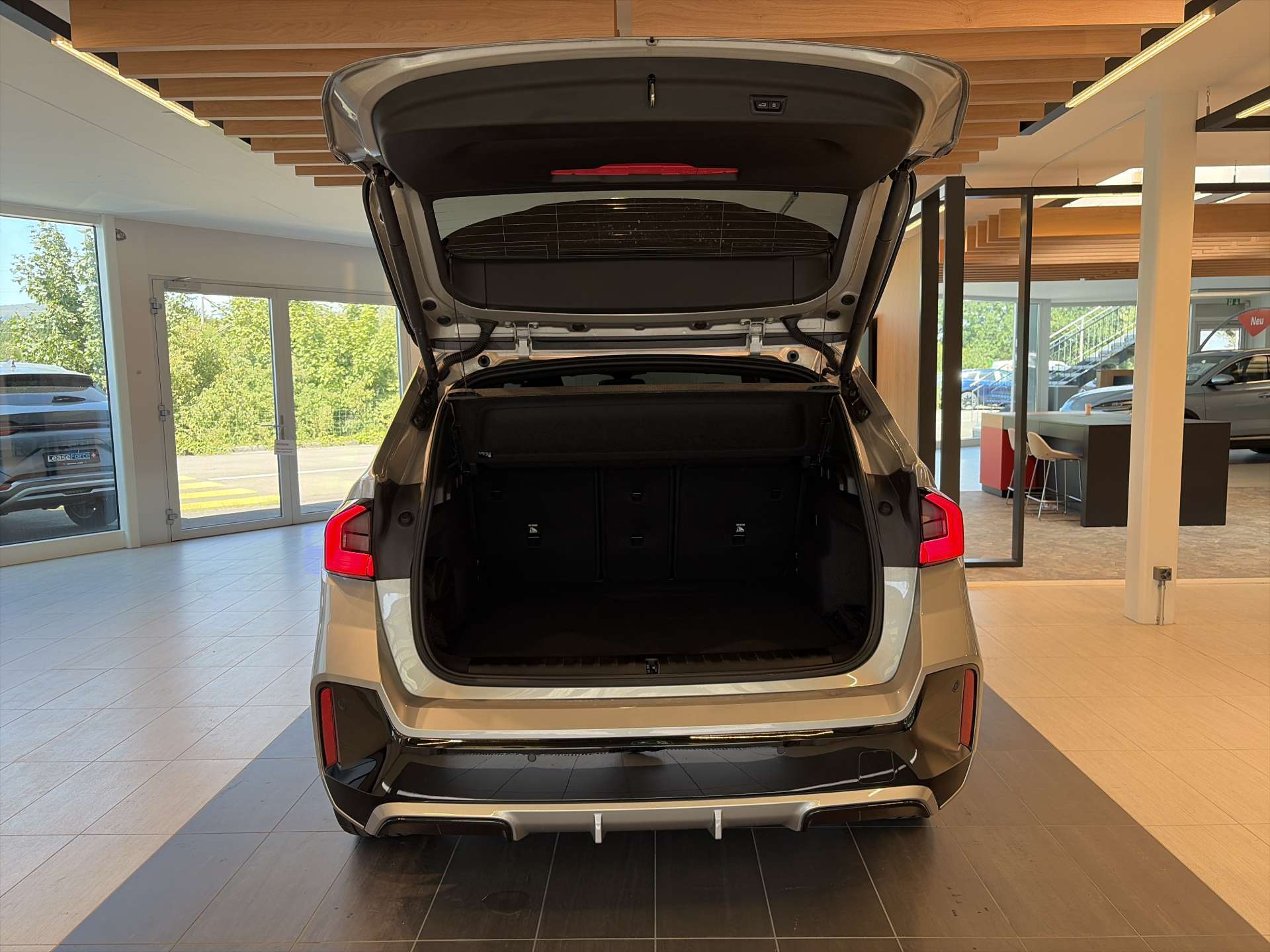 BMW X1 xDrive 25e M Sport 245PS Automat-image-7