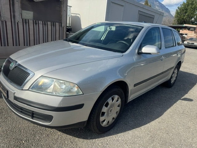 SKODA Octavia 1.9 TDI Swiss Adventure 4x4-image-0