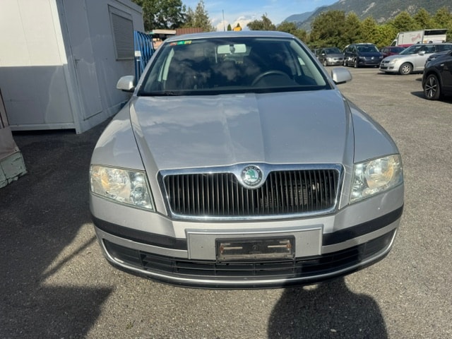 SKODA Octavia 1.9 TDI Swiss Adventure 4x4-image-13