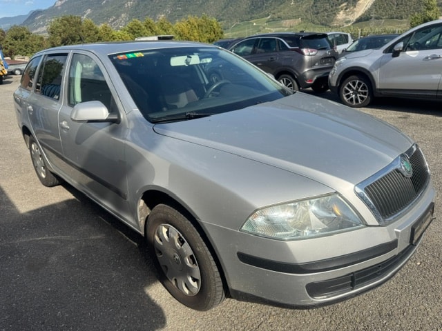 SKODA Octavia 1.9 TDI Swiss Adventure 4x4-image-6