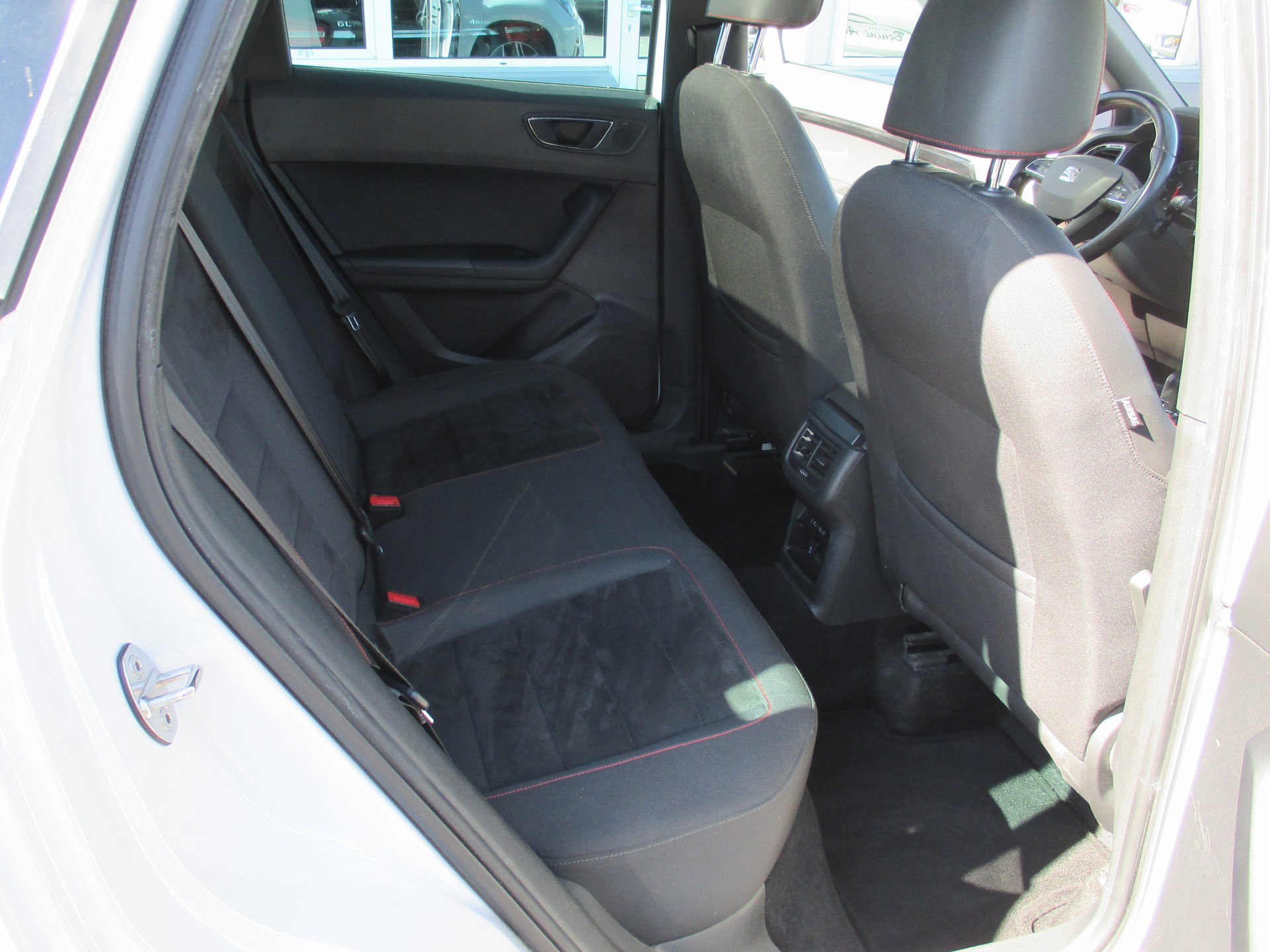 SEAT Ateca 2.0 TSI FR 4Drive DSG-image-10