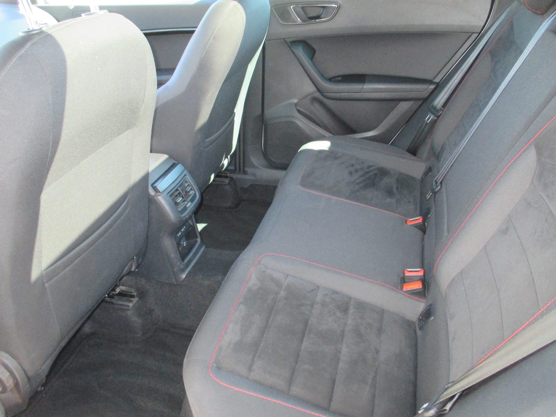 SEAT Ateca 2.0 TSI FR 4Drive DSG-image-8