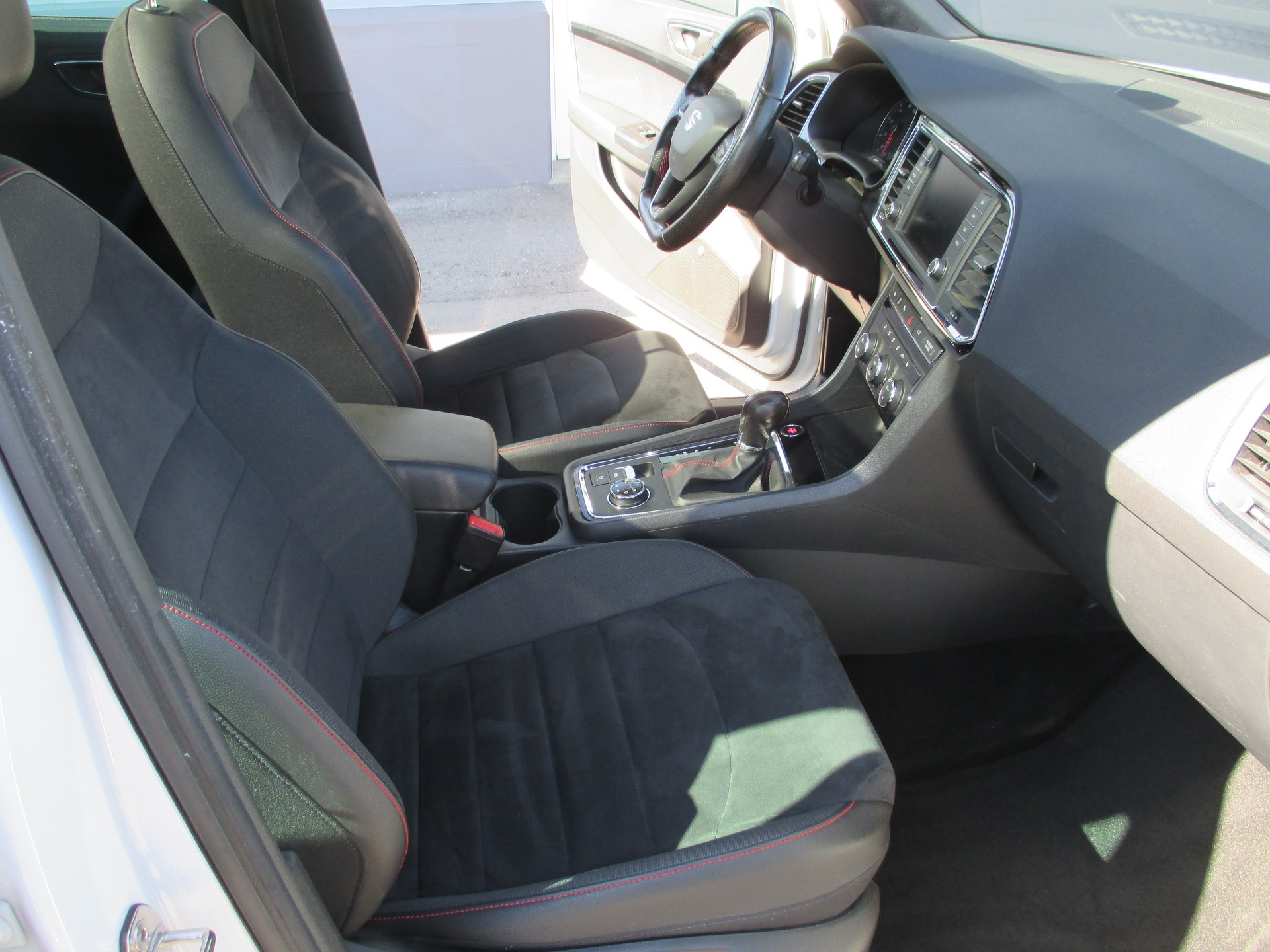 SEAT Ateca 2.0 TSI FR 4Drive DSG-image-11