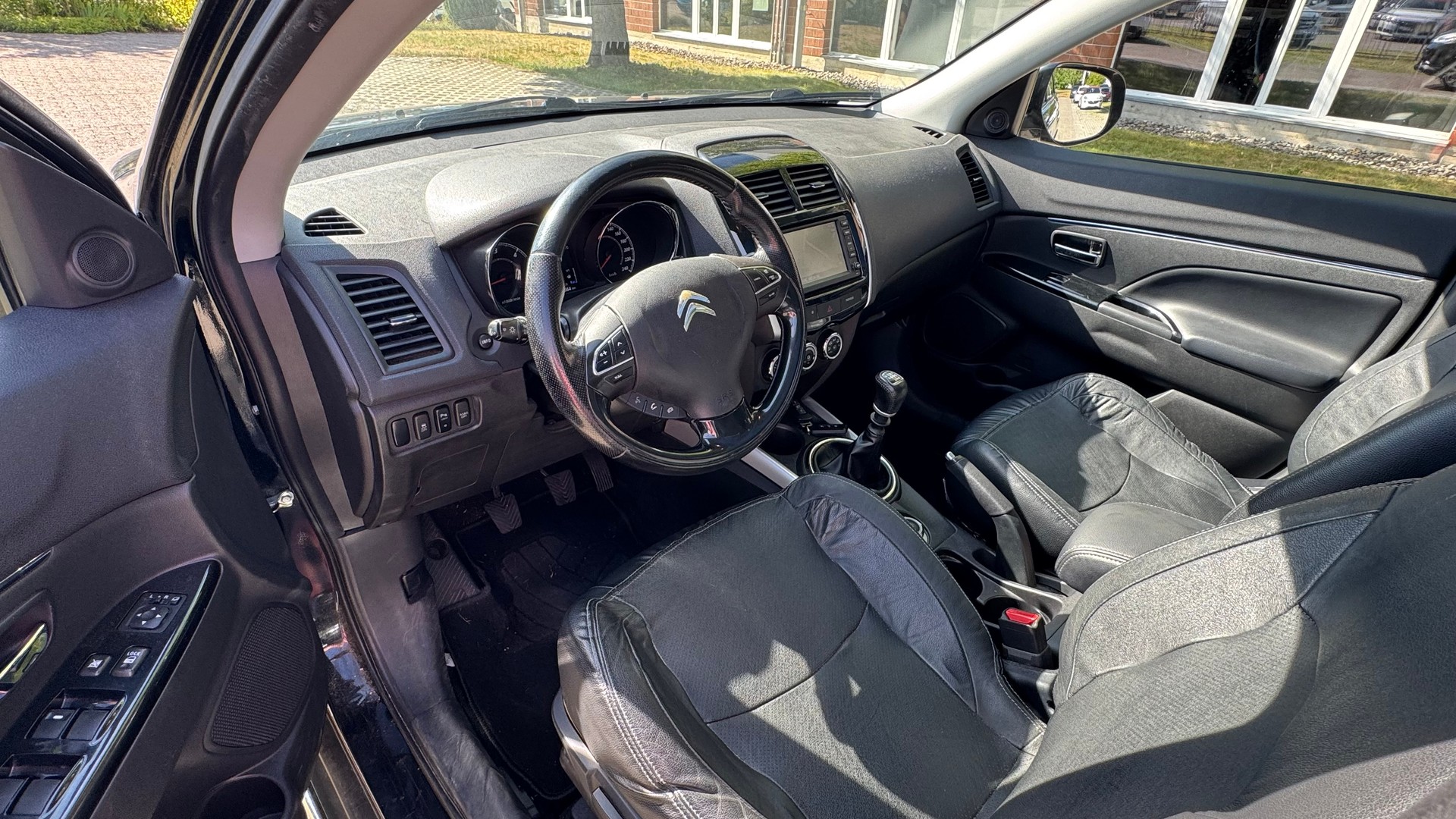 CITROEN C4 Aircross 1.8 HDi Séduction 4WD-image-5