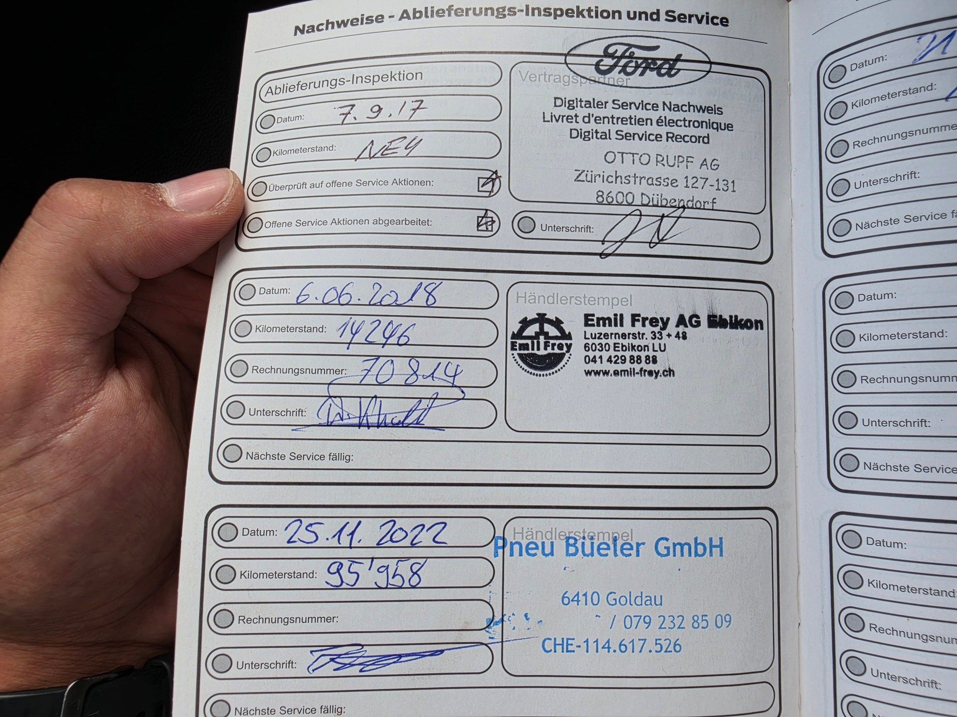FORD EcoSport 1.5 Titanium PowerShift-image-14