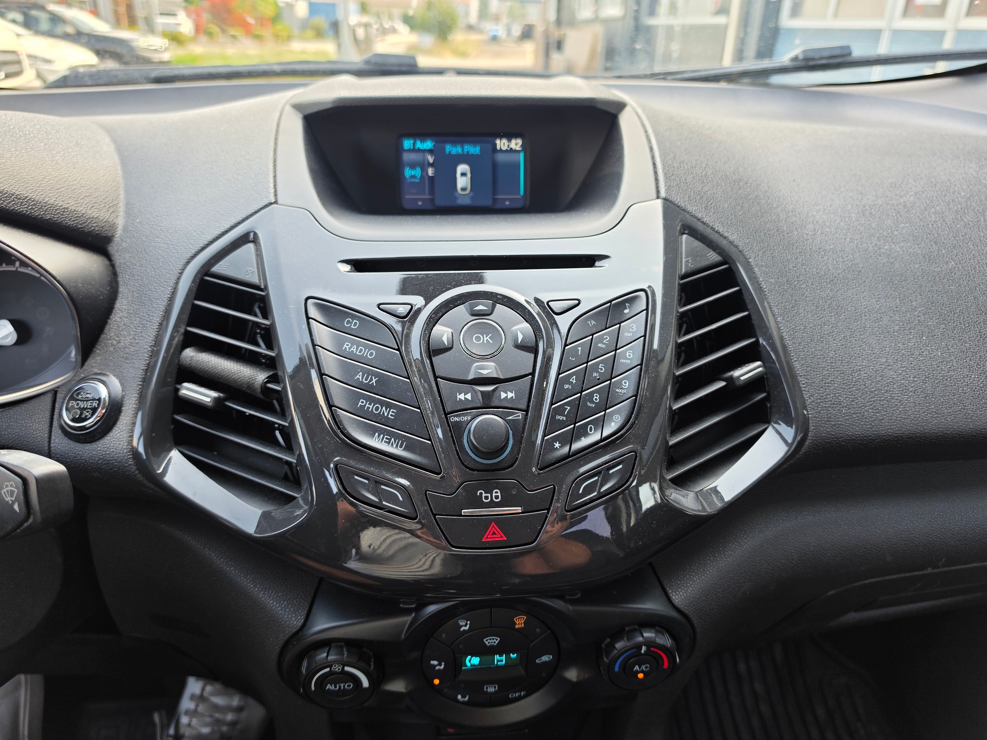FORD EcoSport 1.5 Titanium PowerShift-image-11