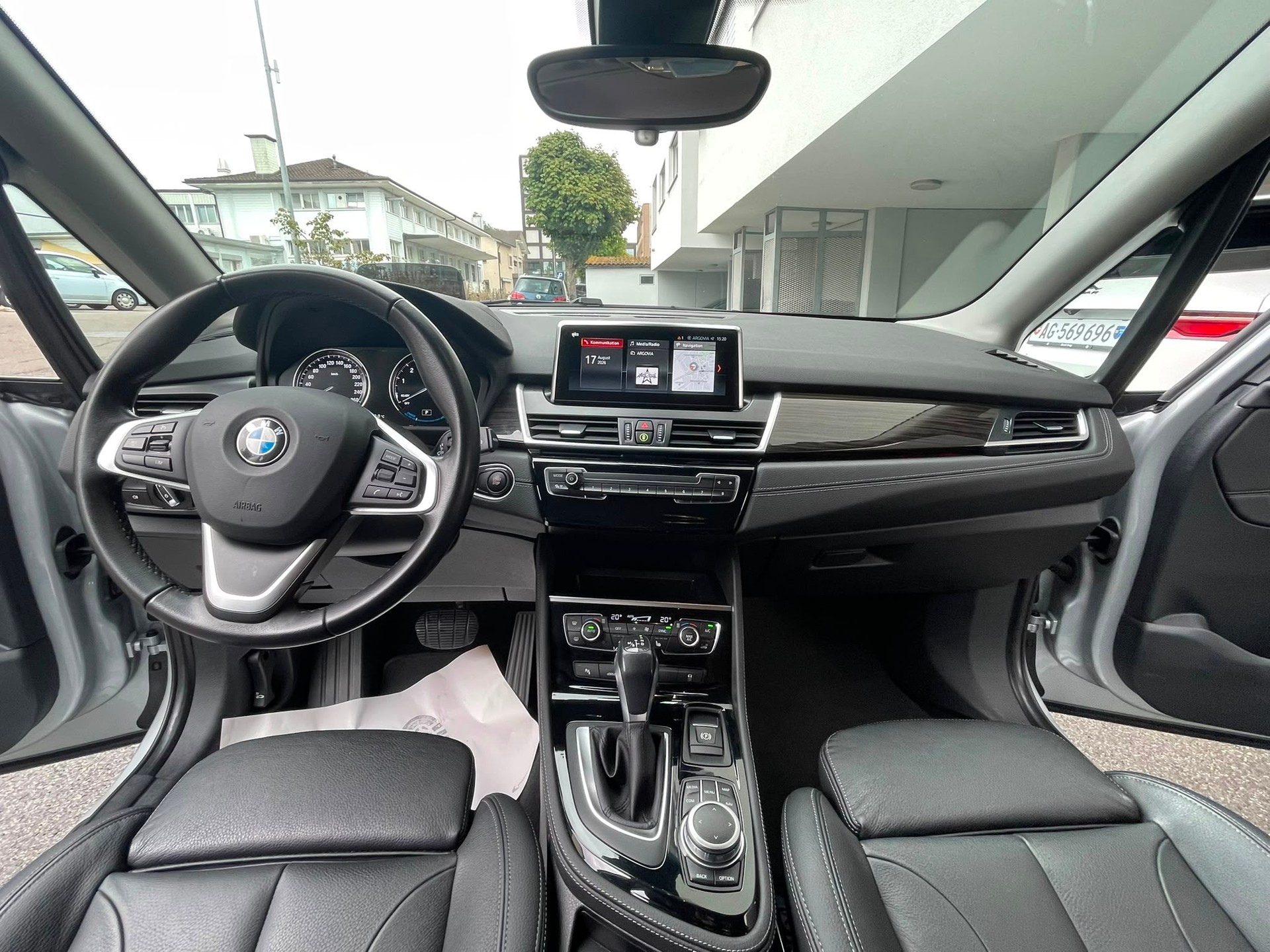 BMW 225xe iPerformance Active Tourer Steptronic | HUD | LED | Leder Dakota | Kamera | Memory | Navi PLUS-image-11