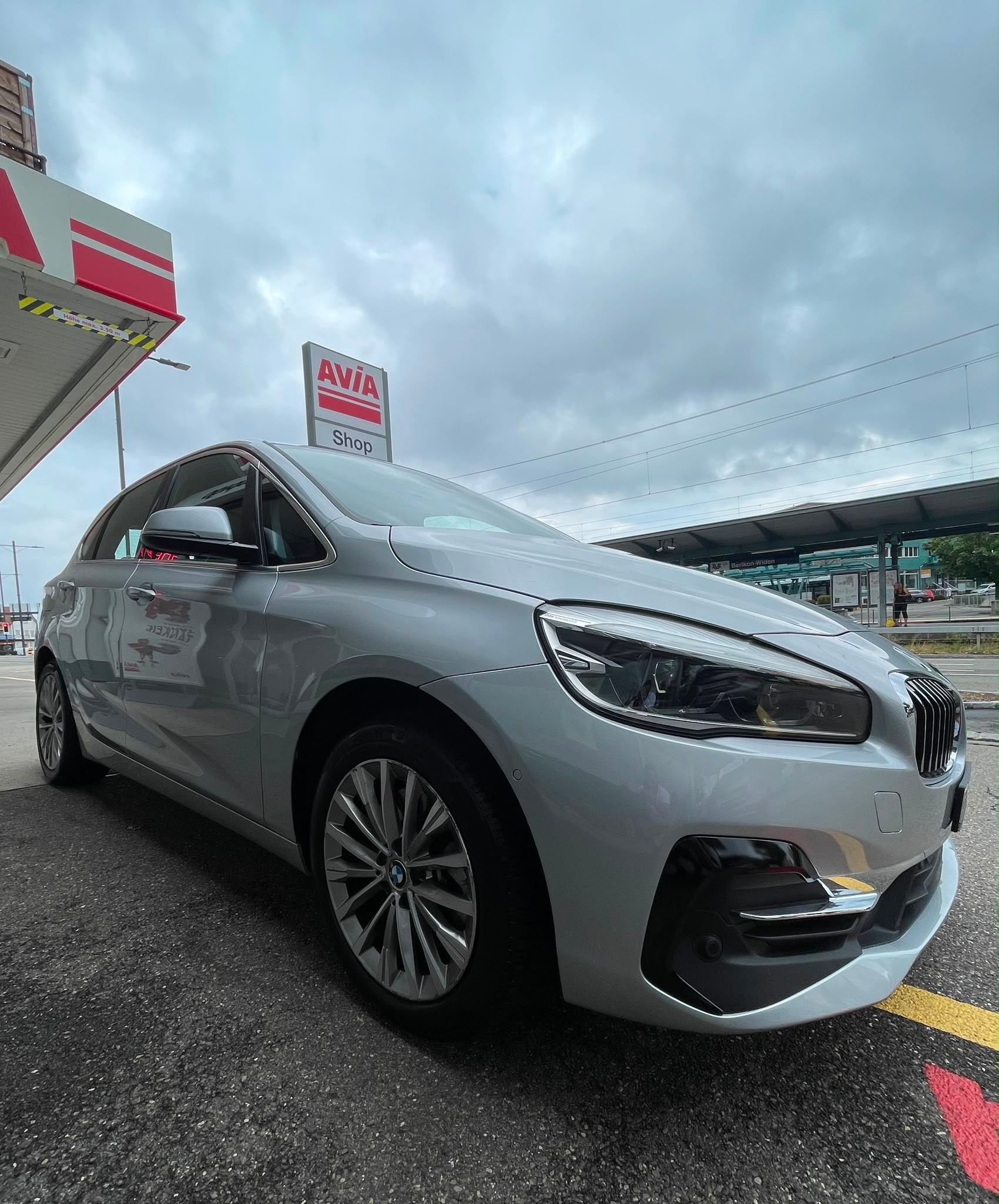 BMW 225xe iPerformance Active Tourer Steptronic | HUD | LED | Leder Dakota | Kamera | Memory | Navi PLUS-image-1