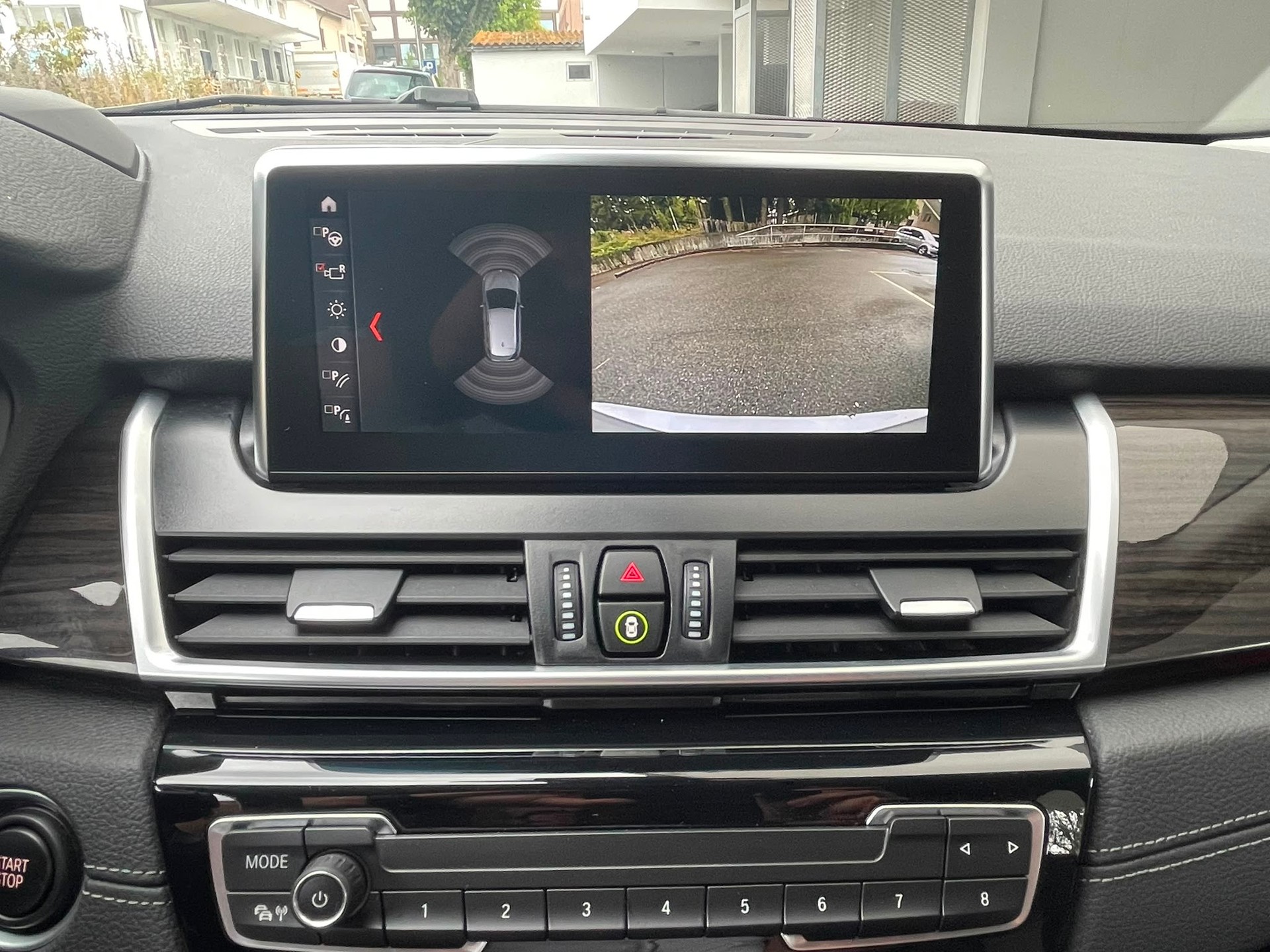 BMW 225xe iPerformance Active Tourer Steptronic | HUD | LED | Leder Dakota | Kamera | Memory | Navi PLUS-image-9