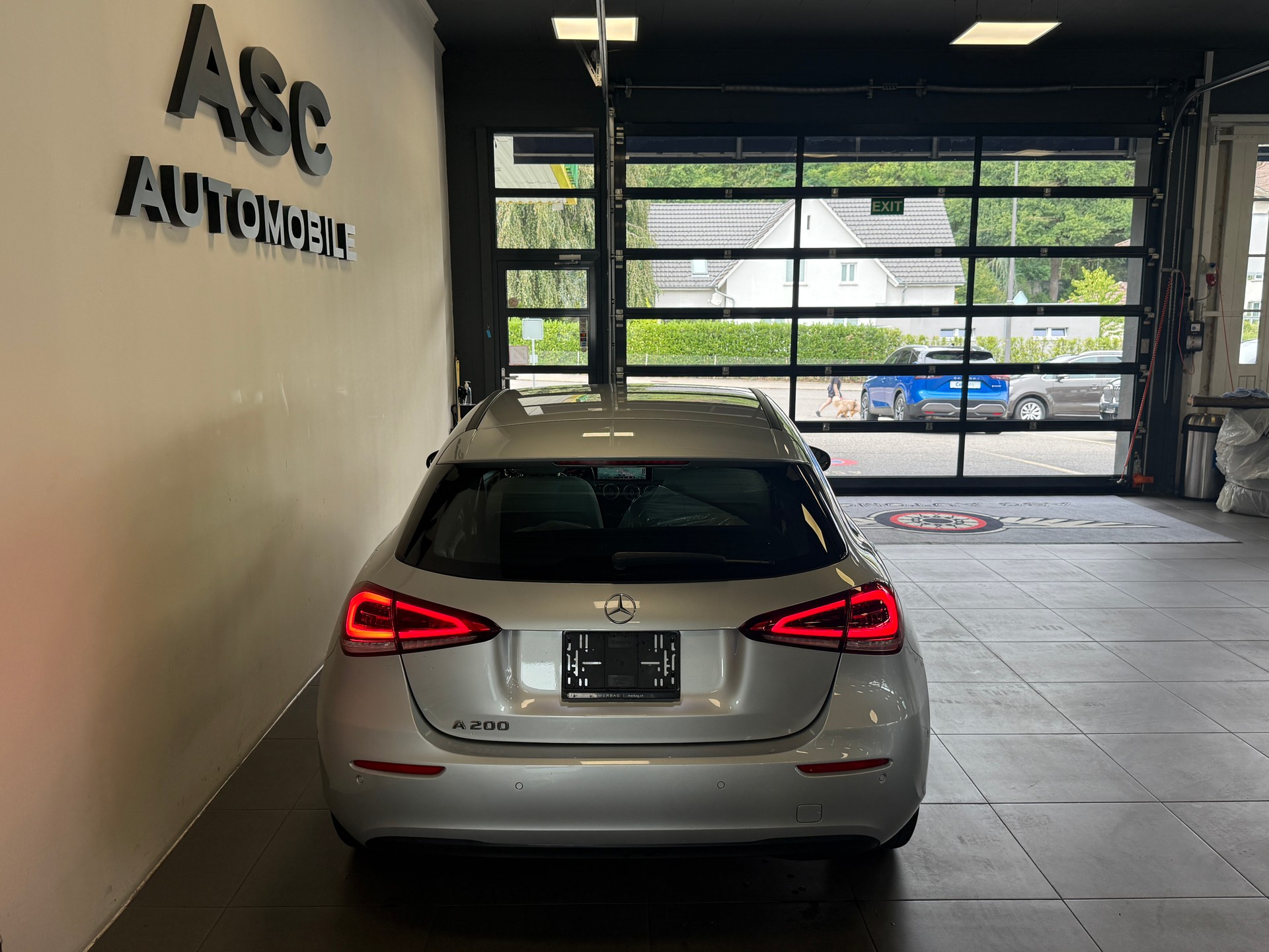 MERCEDES-BENZ A 200 Style 7G-DCT-image-5