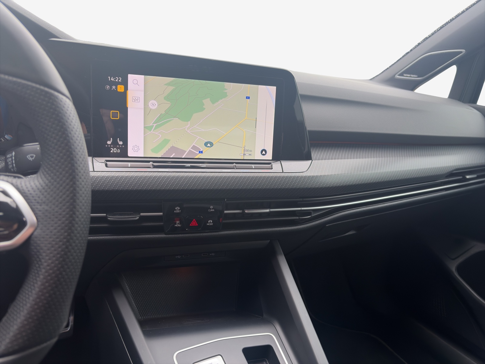 VW Golf 1.5 eTSI mHEV ACT R-Line DSG-image-10