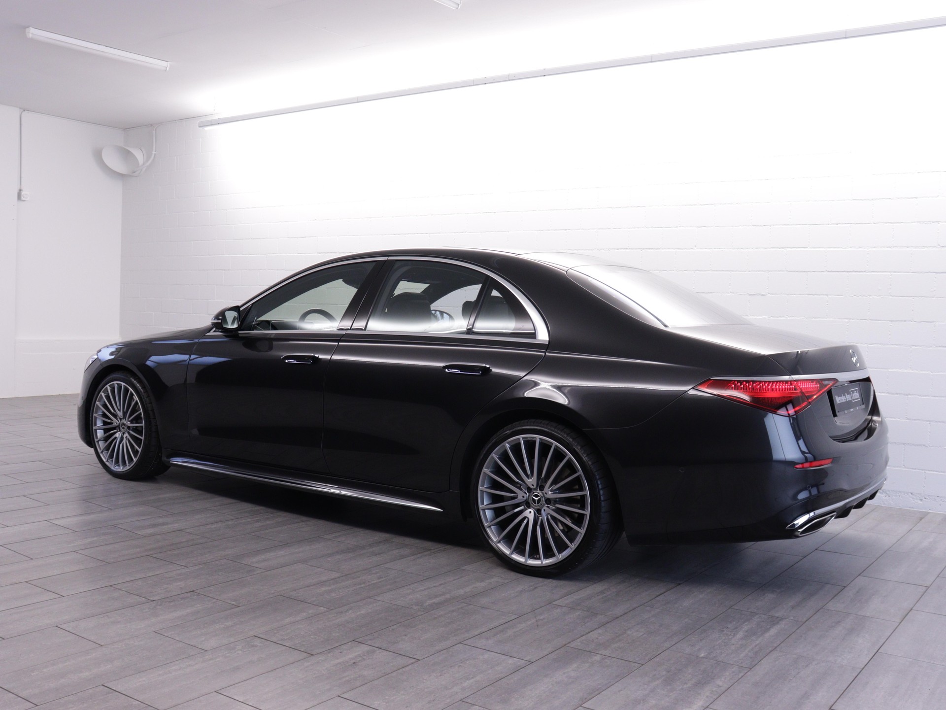 MERCEDES-BENZ S 580 V8 AMG Line 4matic-showroom-element-2