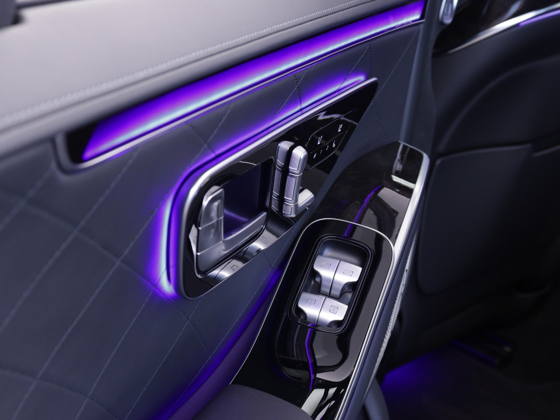 MERCEDES-BENZ S 580 V8 AMG Line 4matic-image-10
