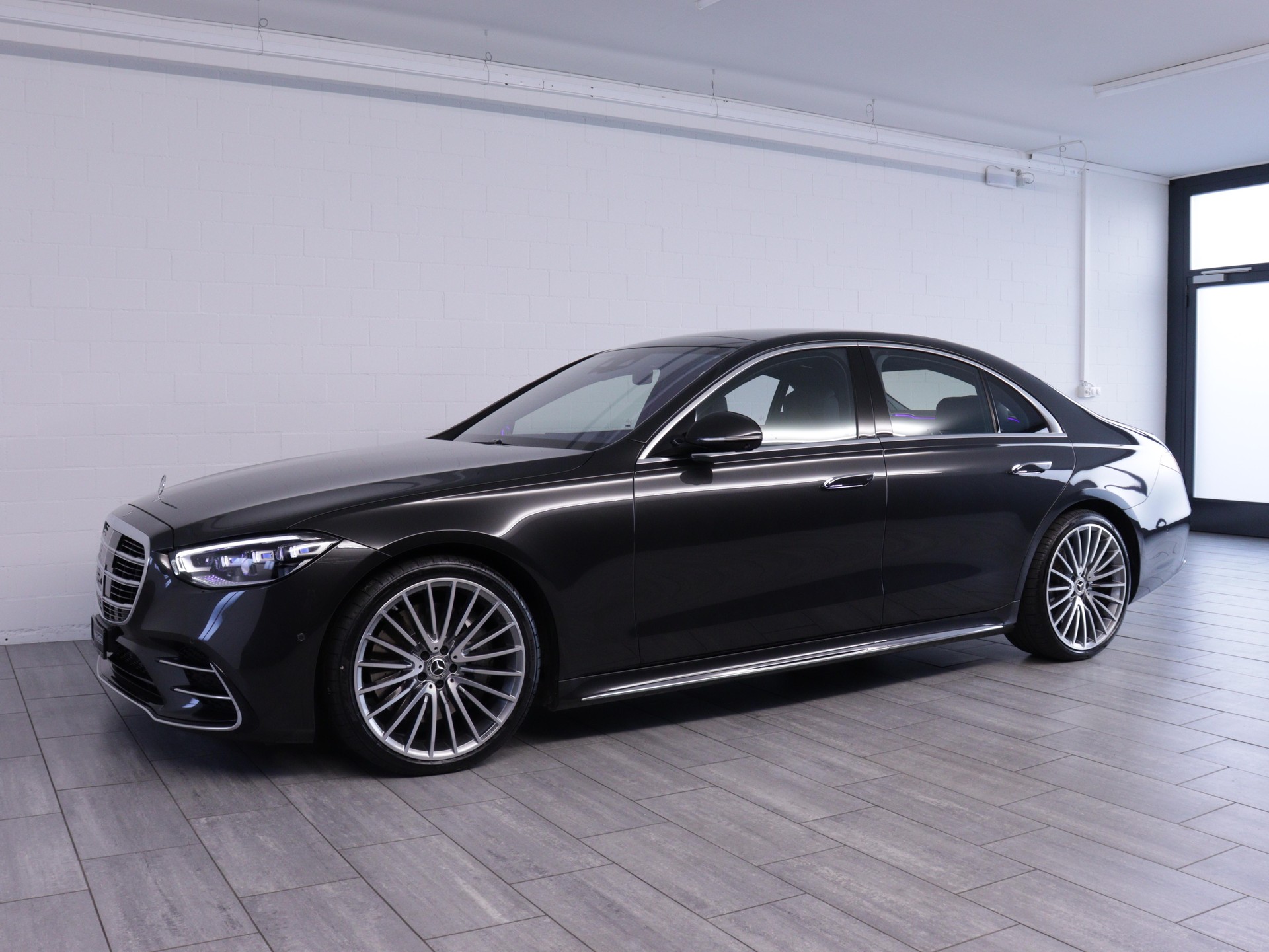 MERCEDES-BENZ S 580 V8 AMG Line 4matic-showroom-element-1