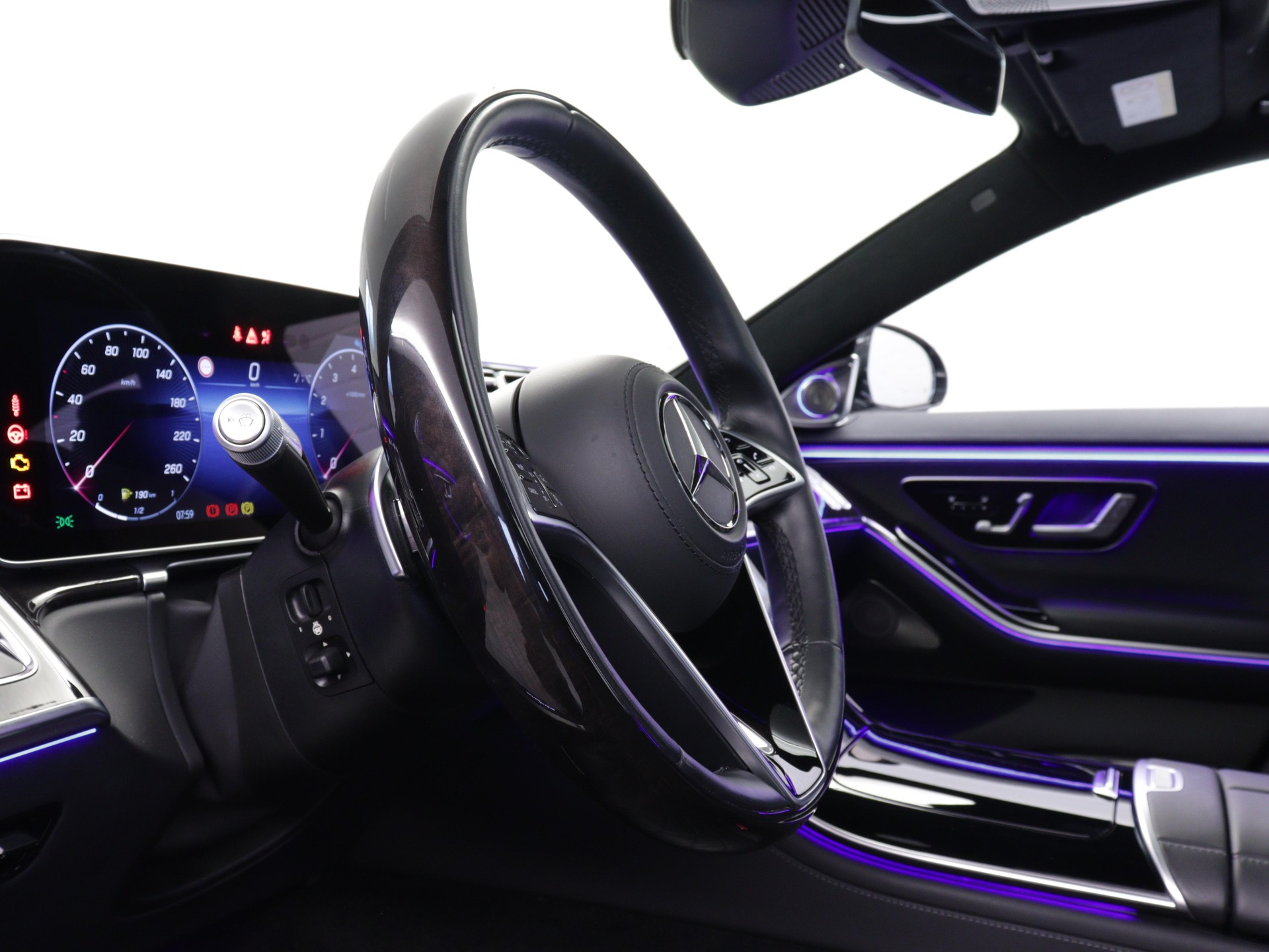 MERCEDES-BENZ S 580 V8 AMG Line 4matic-image-6