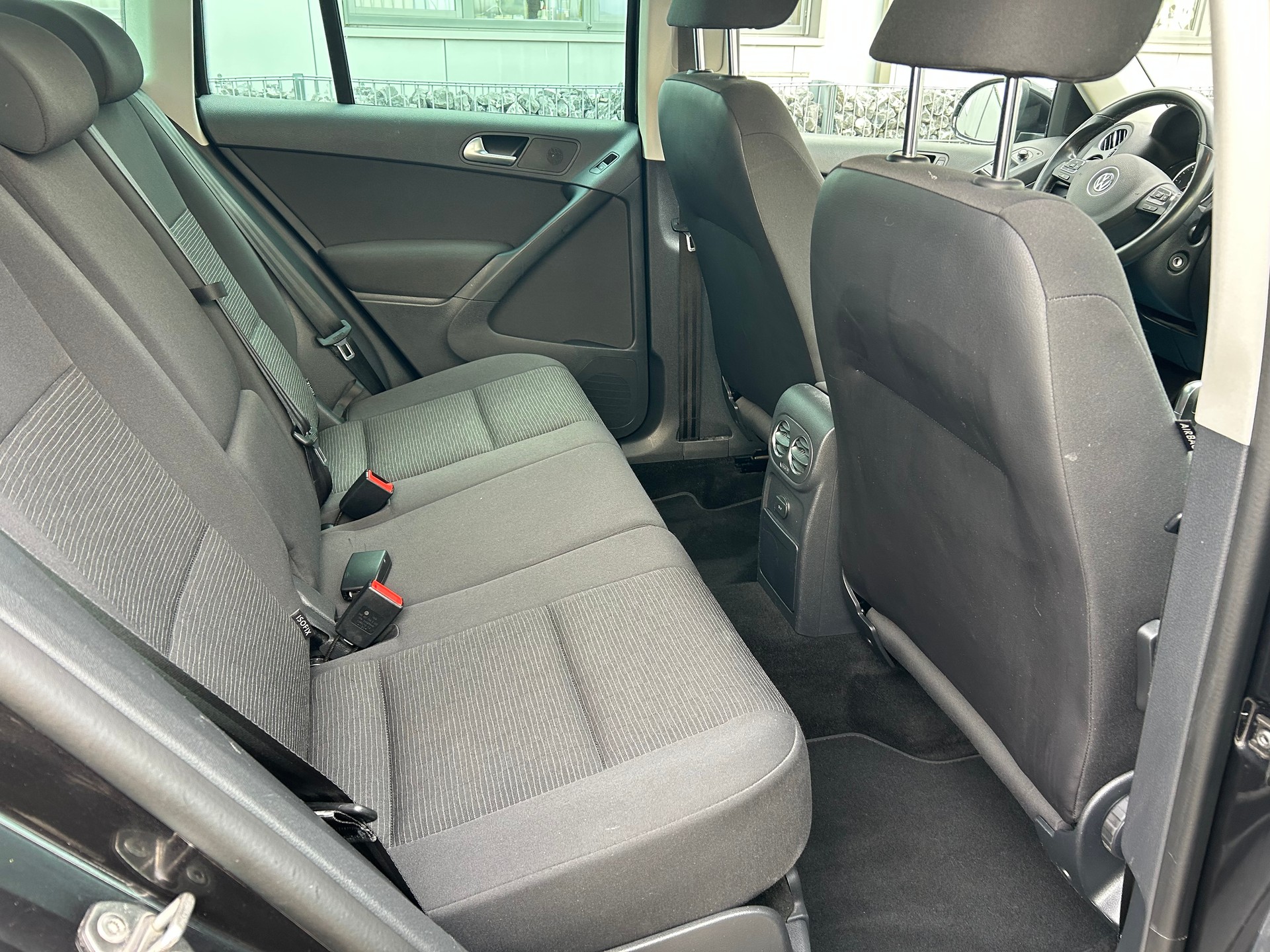 VW Tiguan 2.0 TDI BlueMotion Sport&Style 4Motion DSG-image-7