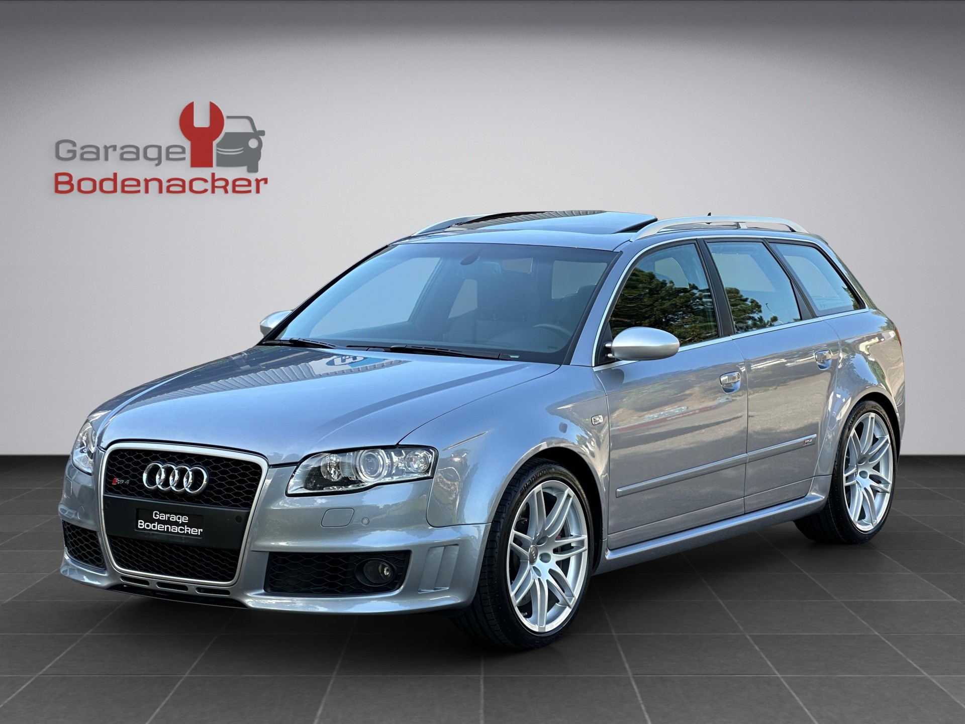 AUDI RS4 Avant 4.2 V8 quattro B7-showroom-element-2