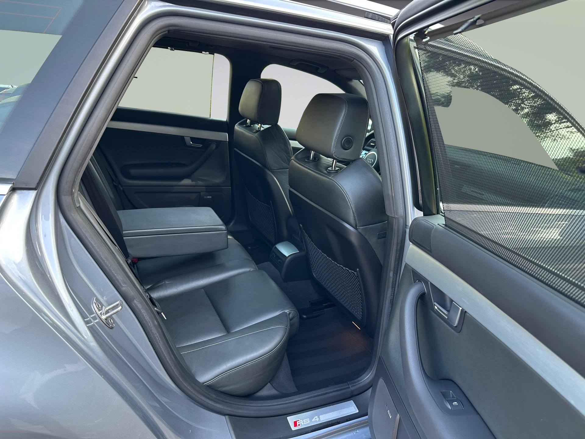 AUDI RS4 Avant 4.2 V8 quattro B7-image-13