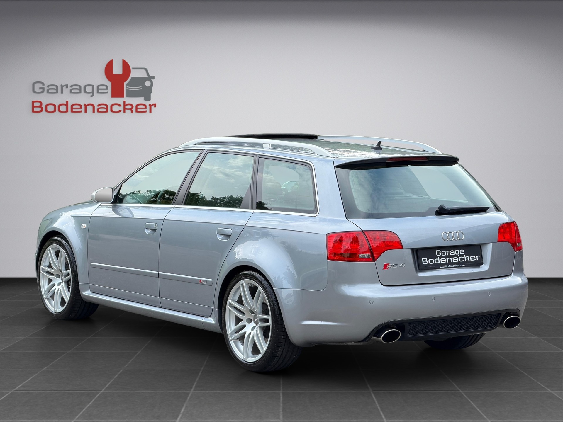 AUDI RS4 Avant 4.2 V8 quattro B7-image-4