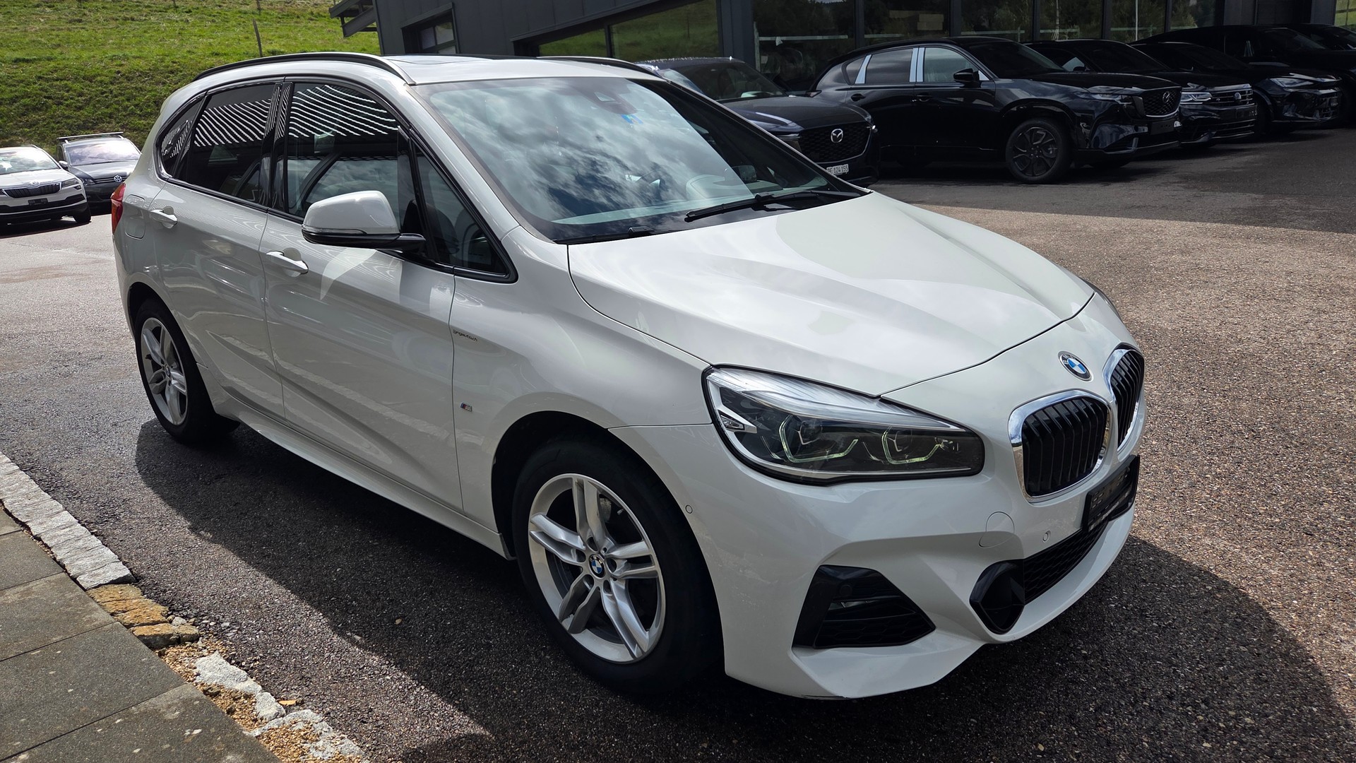 BMW 220 Xdrive Active Tourer Steptronic M Sport-image-3