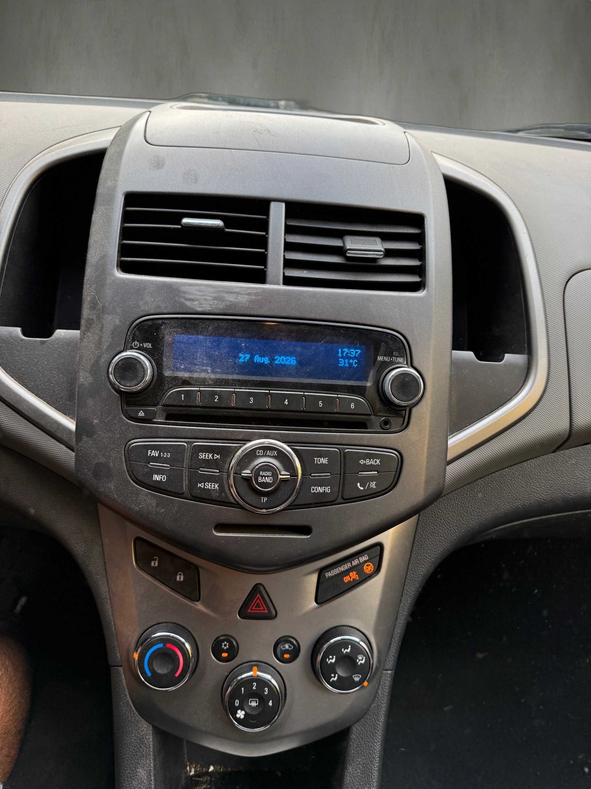 CHEVROLET Aveo 1.3 TCDi LTZ-image-11