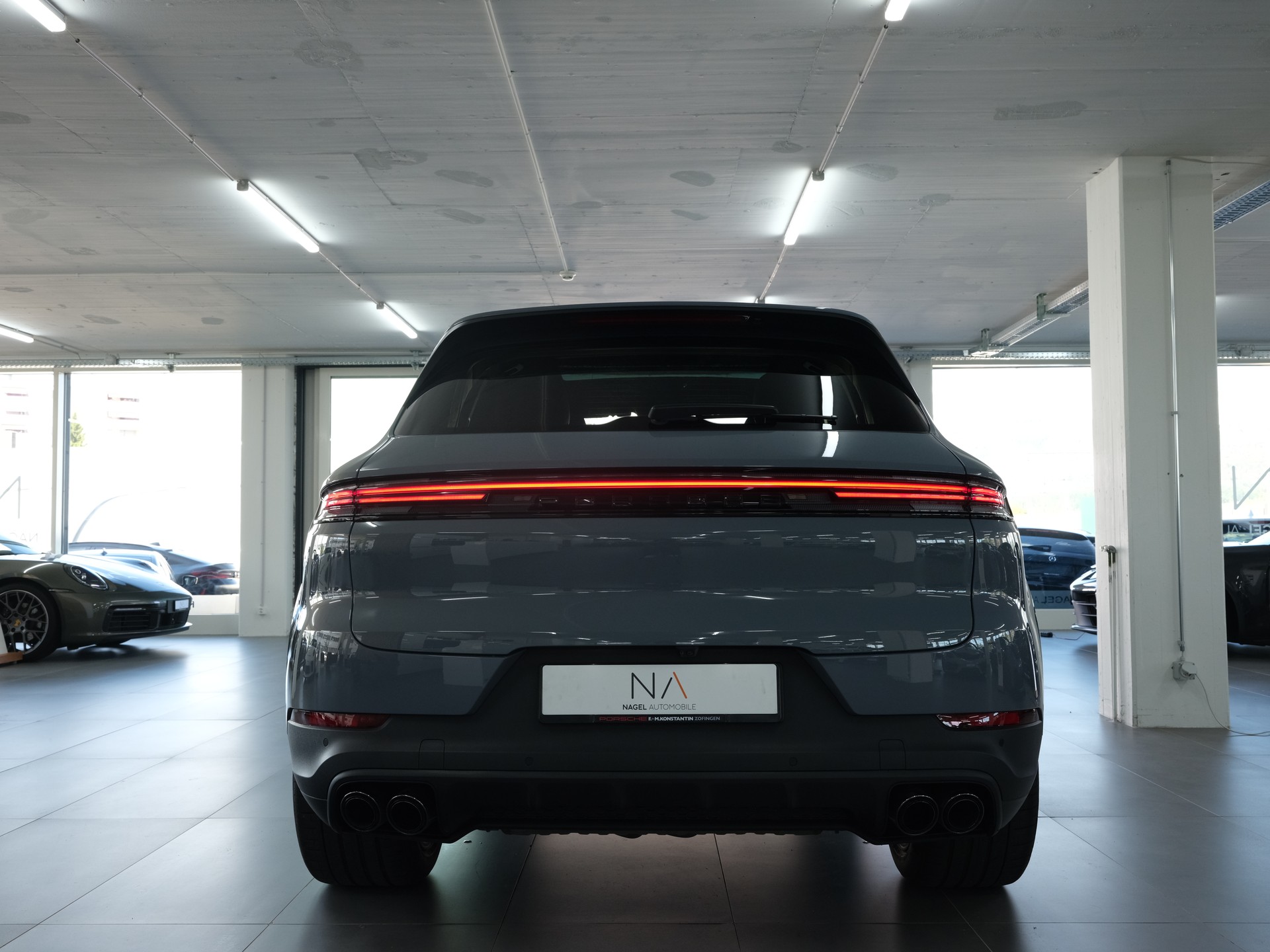 PORSCHE Cayenne Tiptronic *Porsche Aproved* *Panorama* *Sport Chrono*-image-3