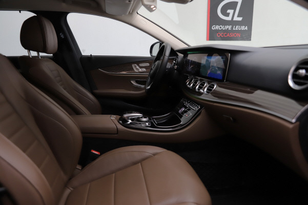 MERCEDES-BENZ E 400 AMG Line 4 Matic-image-7