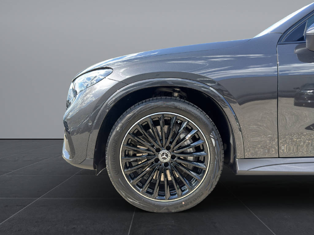 MERCEDES-BENZ GLC 300 AMG Line 4matic-image-16
