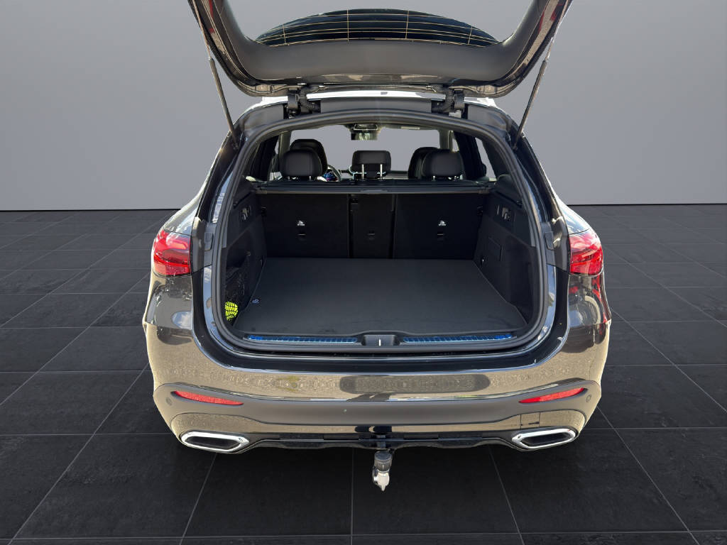 MERCEDES-BENZ GLC 300 AMG Line 4matic-image-15