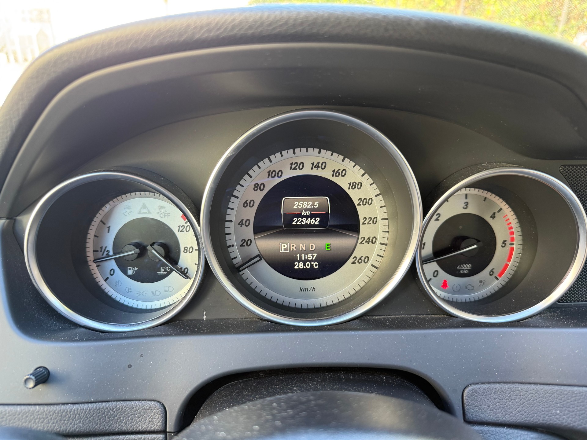 MERCEDES-BENZ C 300 CDI Elégance 4Matic 7G-Tronic-image-28