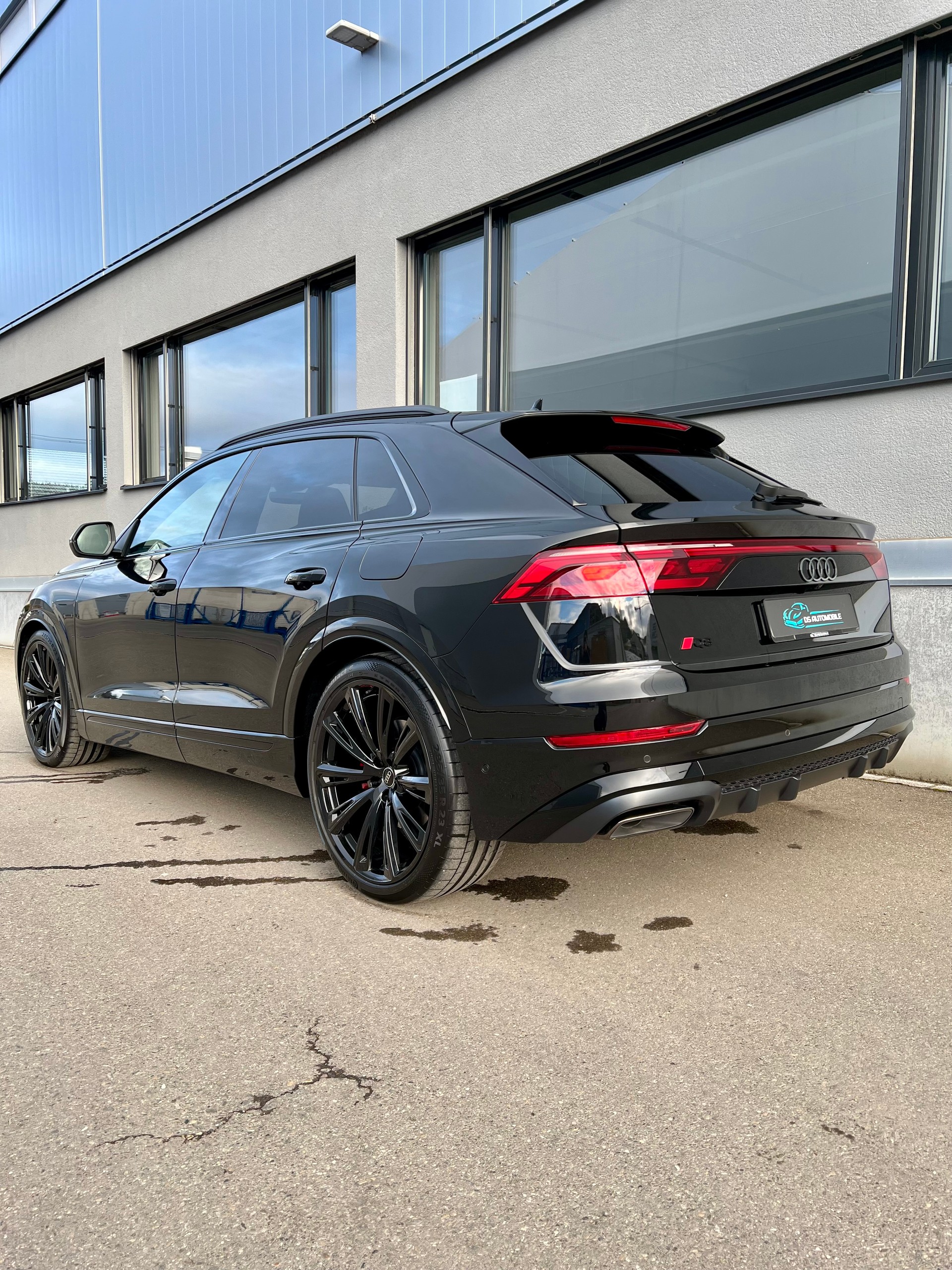 AUDI Q8 SUV TFSI e quattro 360 kW tiptronic-image-2