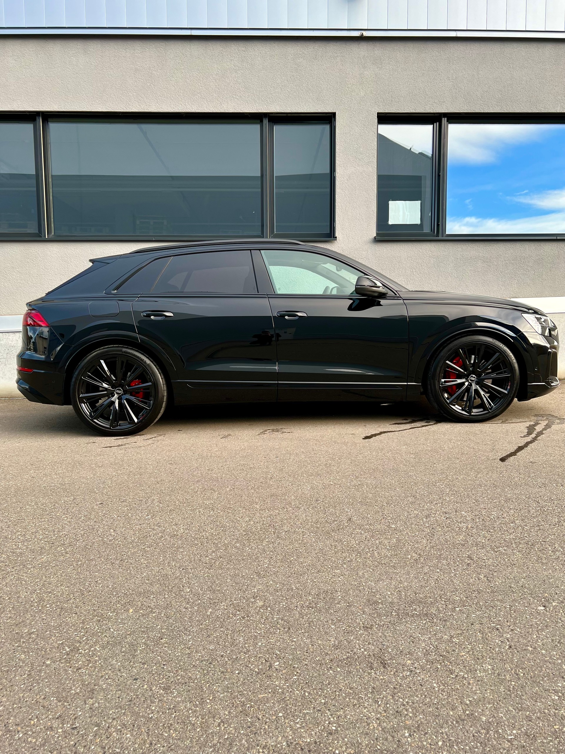 AUDI Q8 SUV TFSI e quattro 360 kW tiptronic-image-5