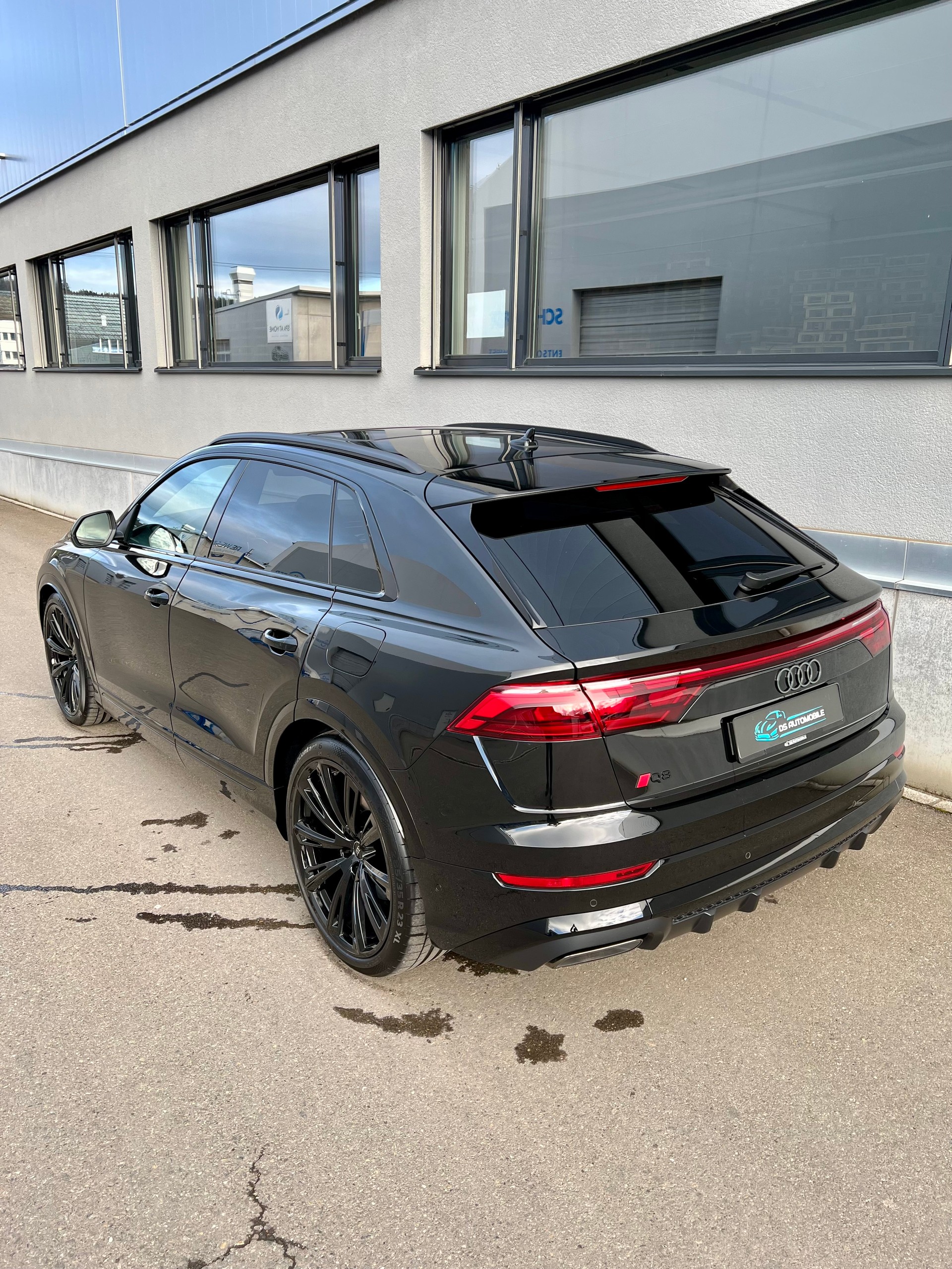AUDI Q8 SUV TFSI e quattro 360 kW tiptronic-image-29