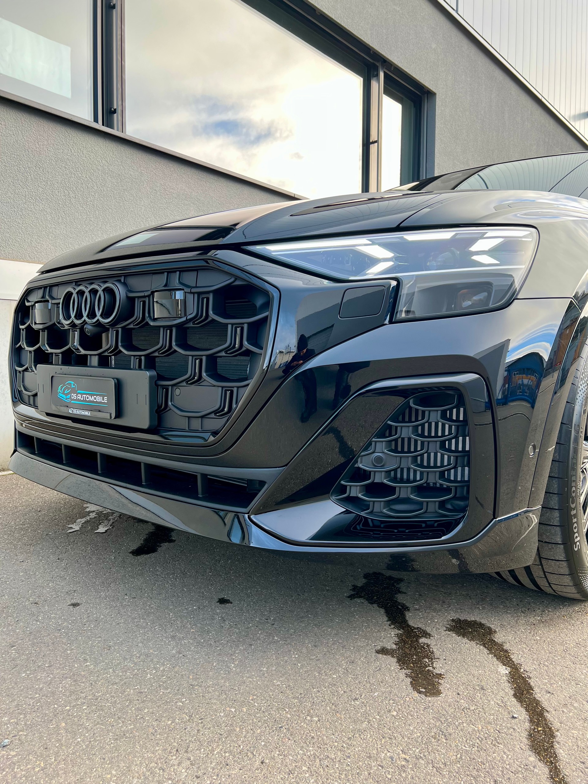 AUDI Q8 SUV TFSI e quattro 360 kW tiptronic-image-24