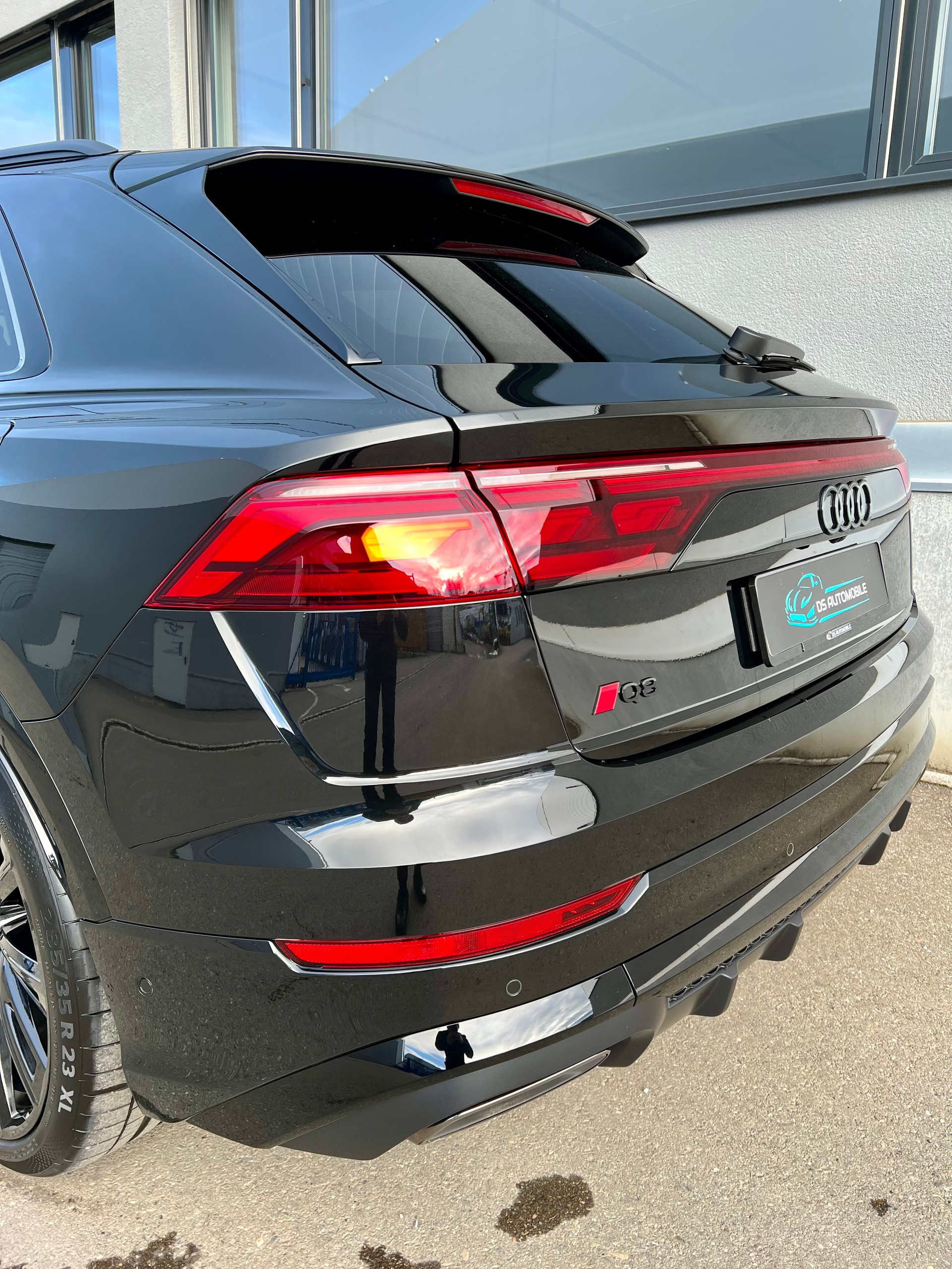 AUDI Q8 SUV TFSI e quattro 360 kW tiptronic-image-26