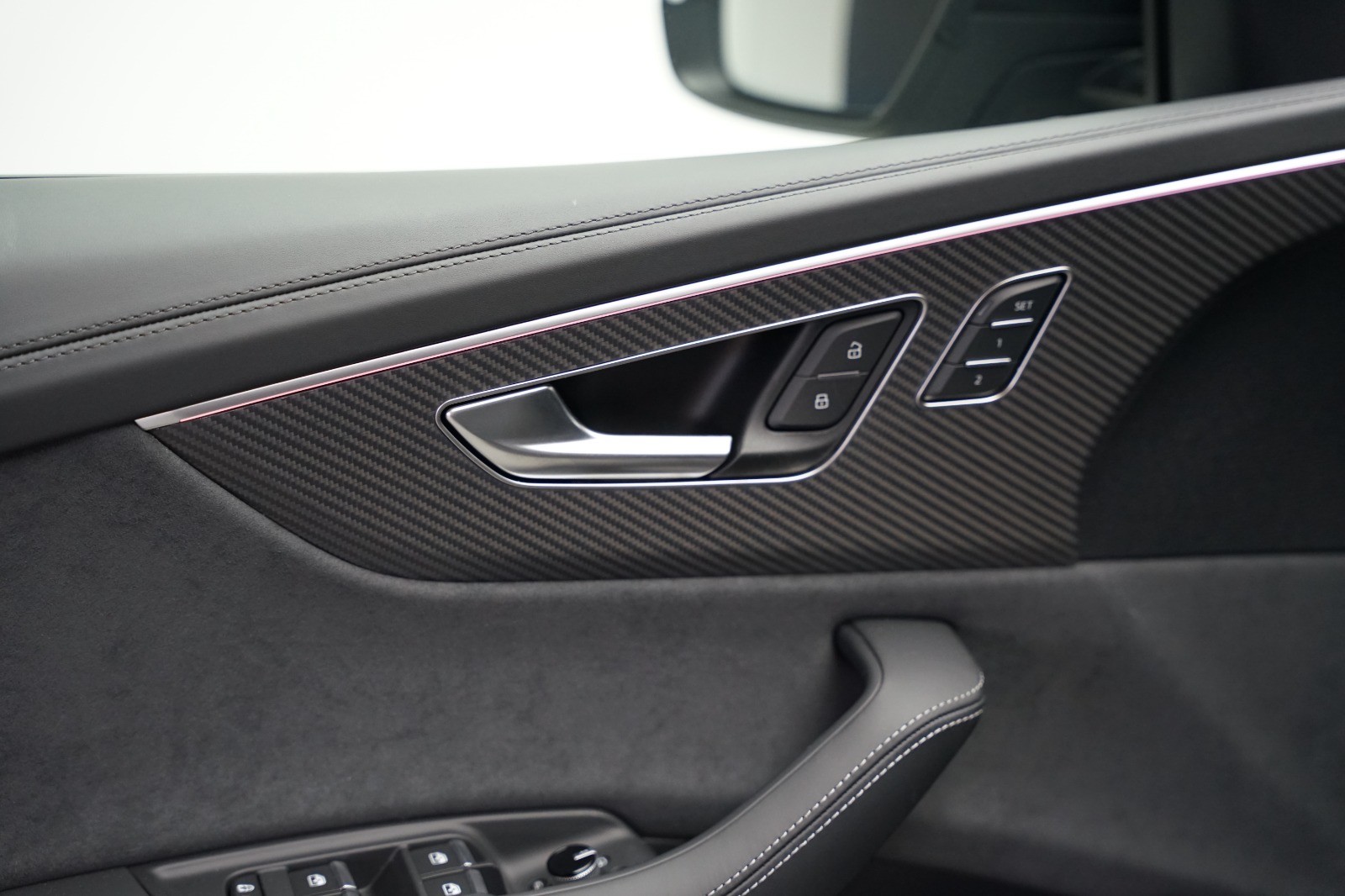 AUDI Q8 SUV TFSI e quattro 360 kW tiptronic-image-9