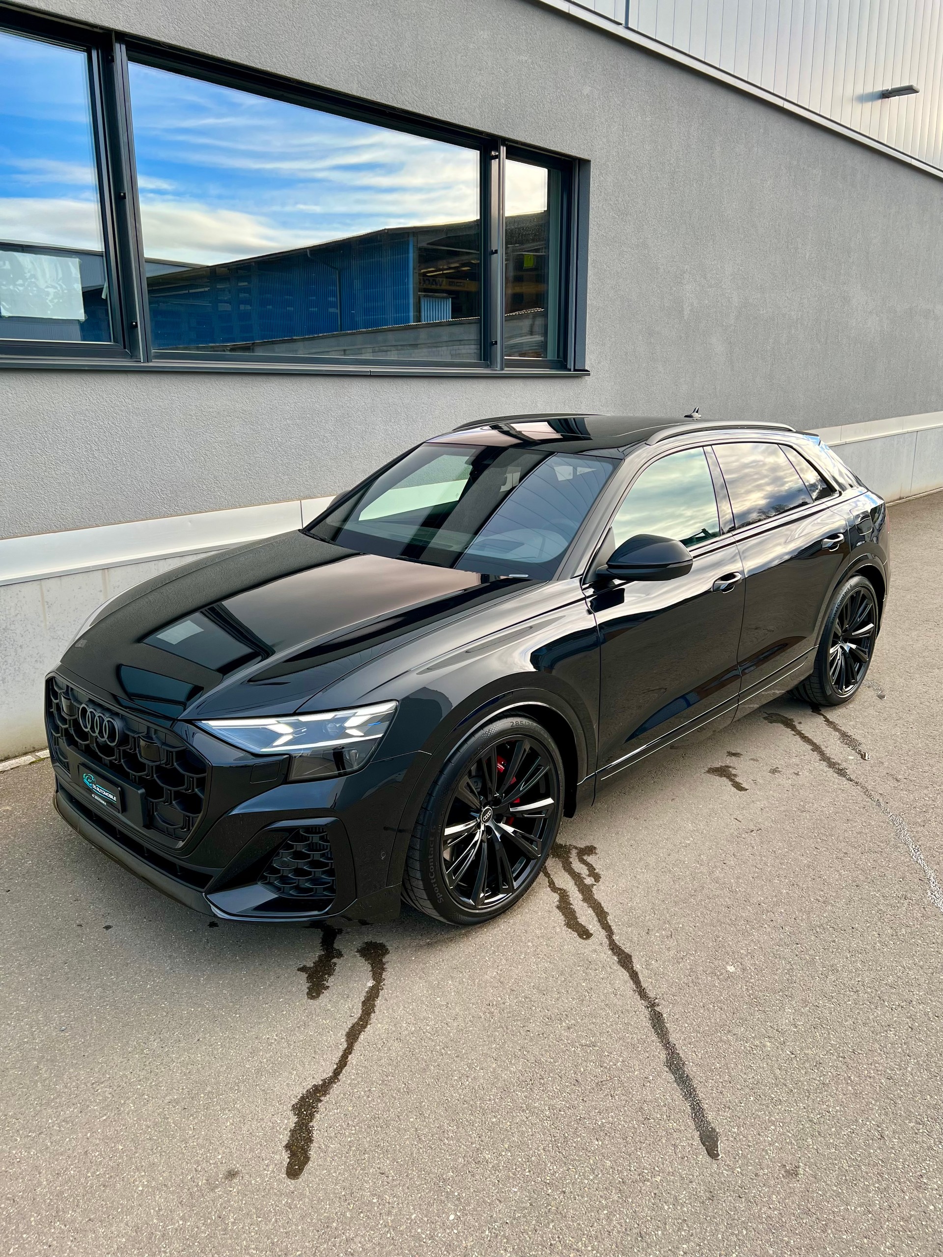 AUDI Q8 SUV TFSI e quattro 360 kW tiptronic-image-28