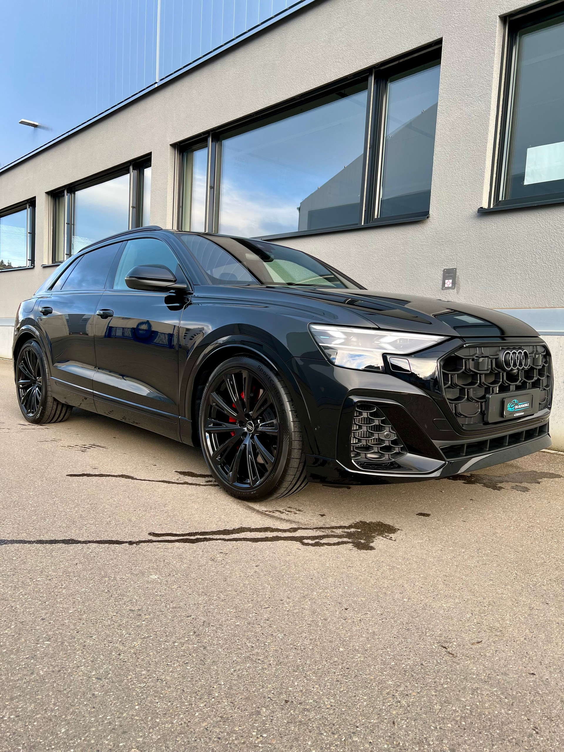 AUDI Q8 SUV TFSI e quattro 360 kW tiptronic-image-6