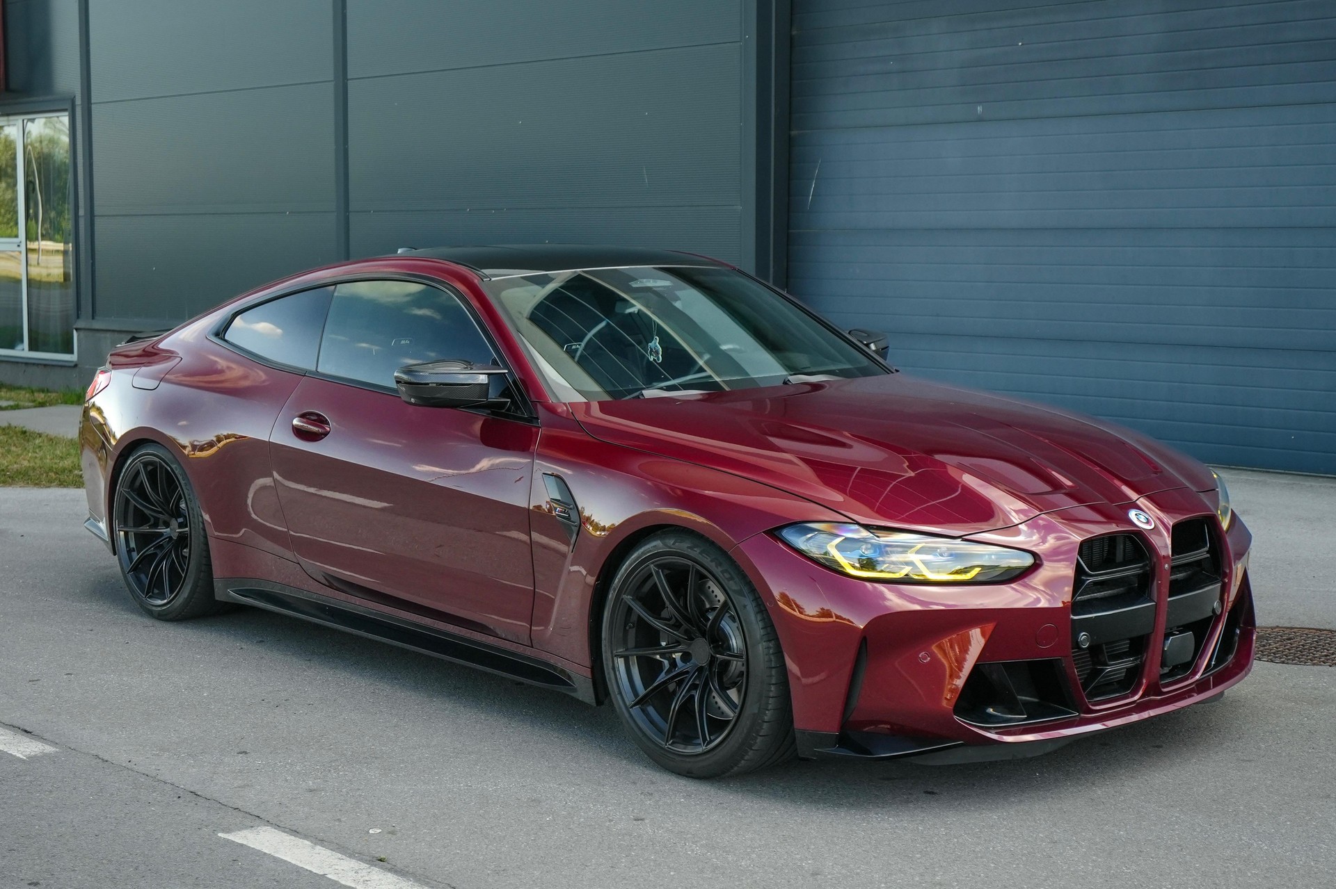 BMW M4 Competition xDrive-image-1
