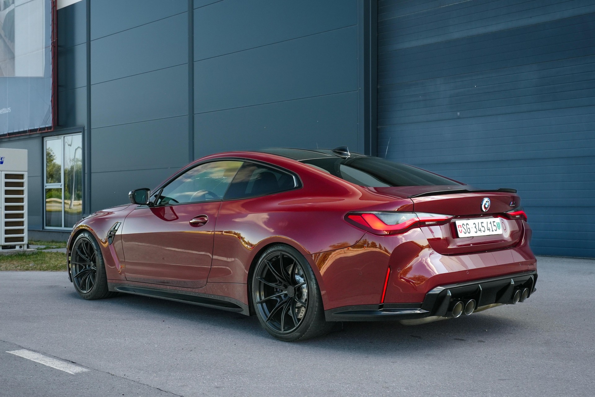 BMW M4 Competition xDrive-image-2