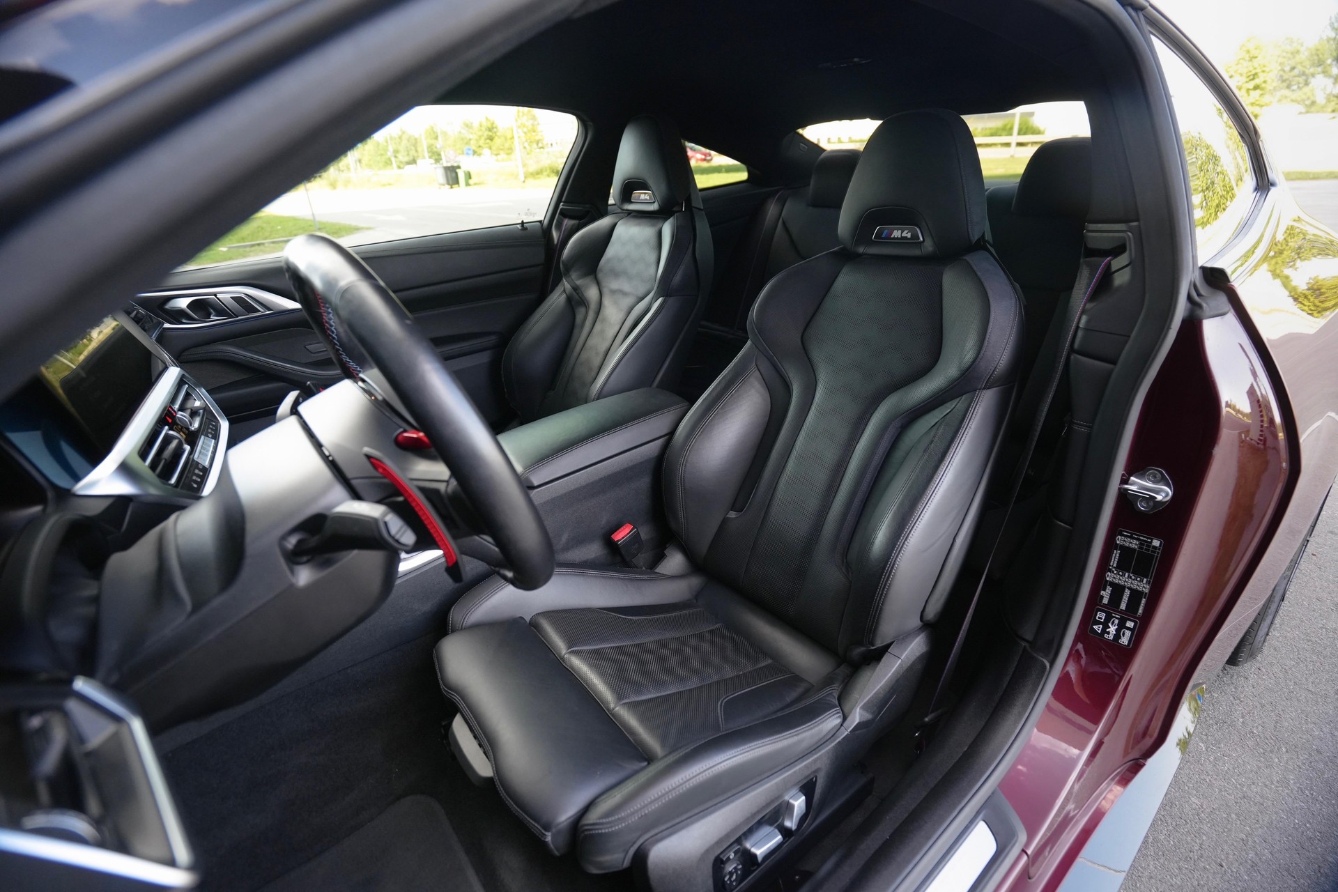 BMW M4 Competition xDrive-image-5