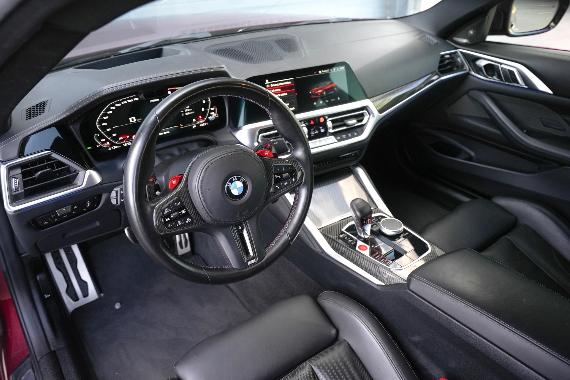 BMW M4 Competition xDrive-image-4