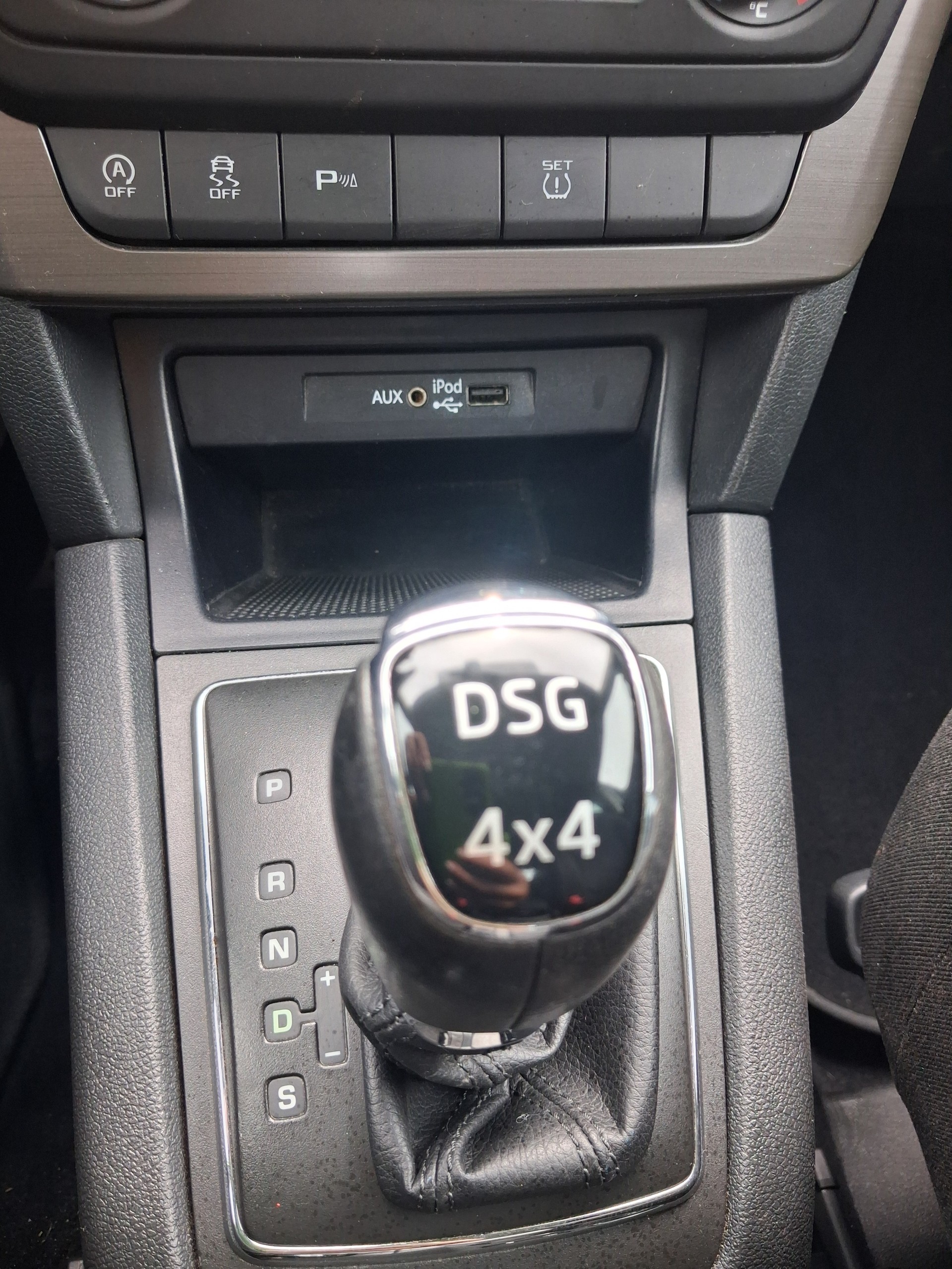 SKODA Yeti 2.0 TDI Outdoor Swiss Line 25 4x4 DSG-image-8