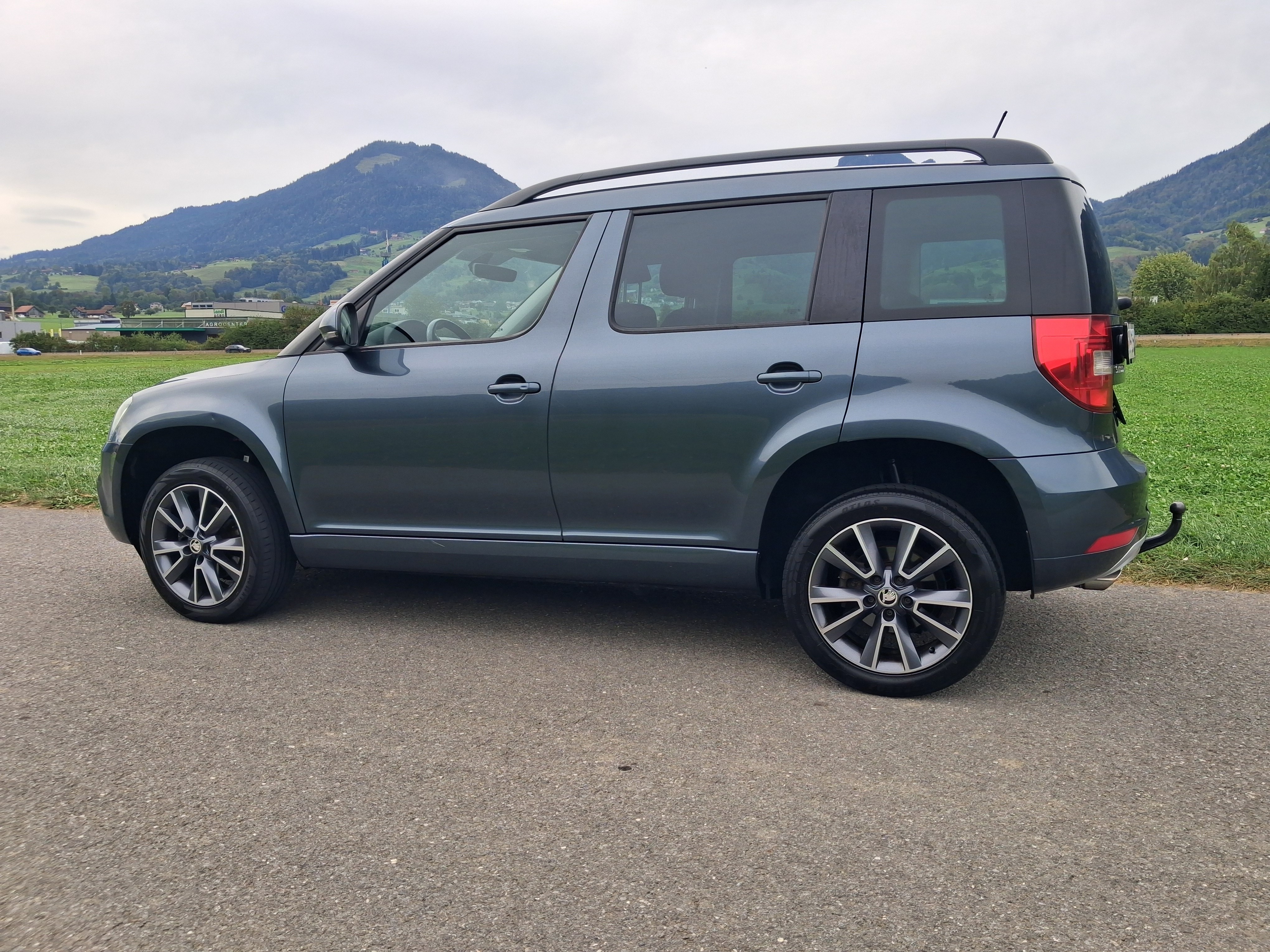 SKODA Yeti 2.0 TDI Outdoor Swiss Line 25 4x4 DSG — slika 1