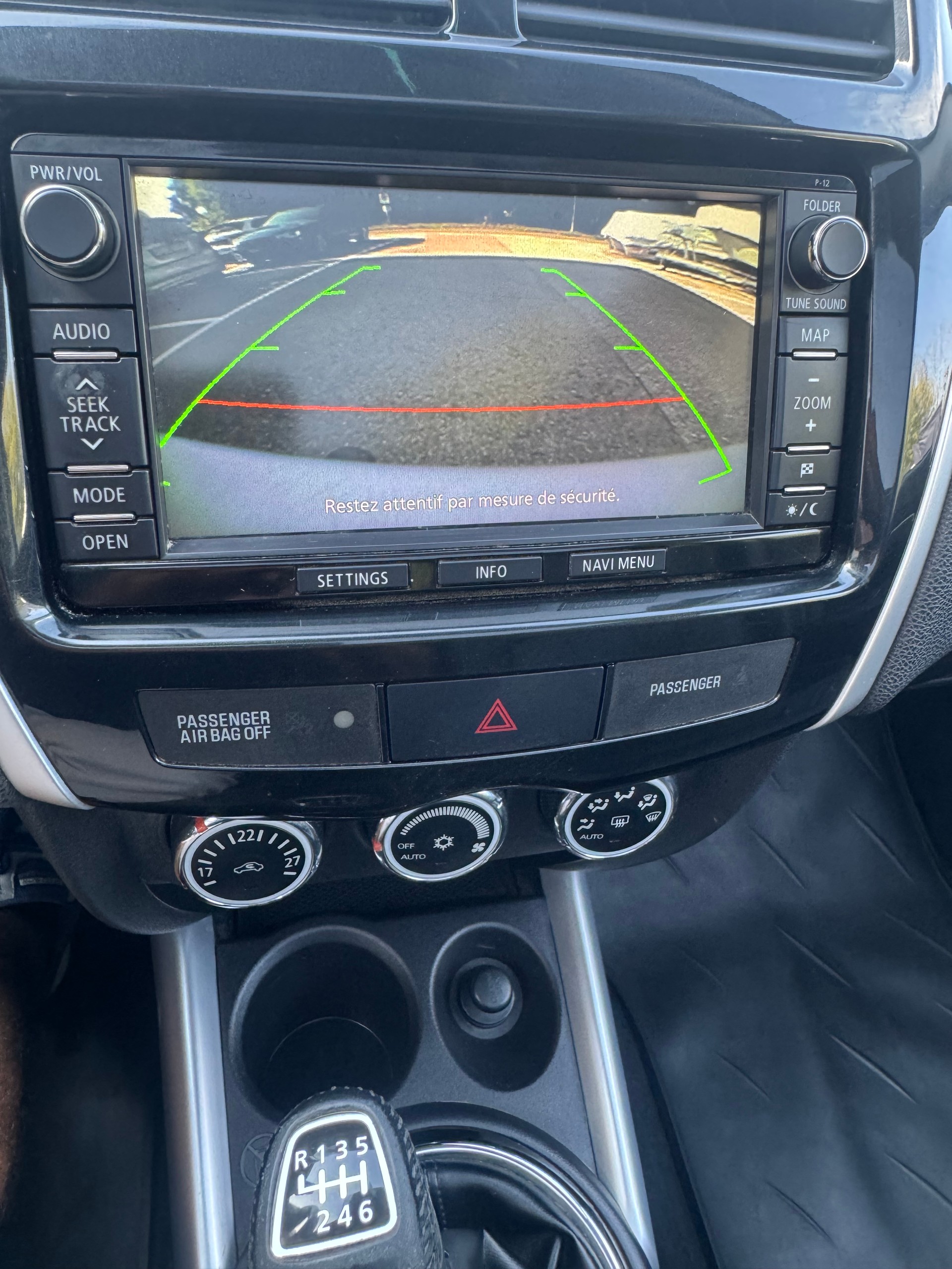 PEUGEOT 4008 1.8 HDi Allure 4WD-image-11