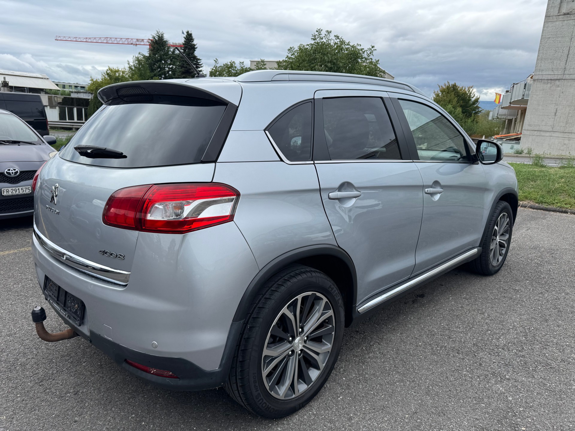 PEUGEOT 4008 1.8 HDi Allure 4WD-image-3
