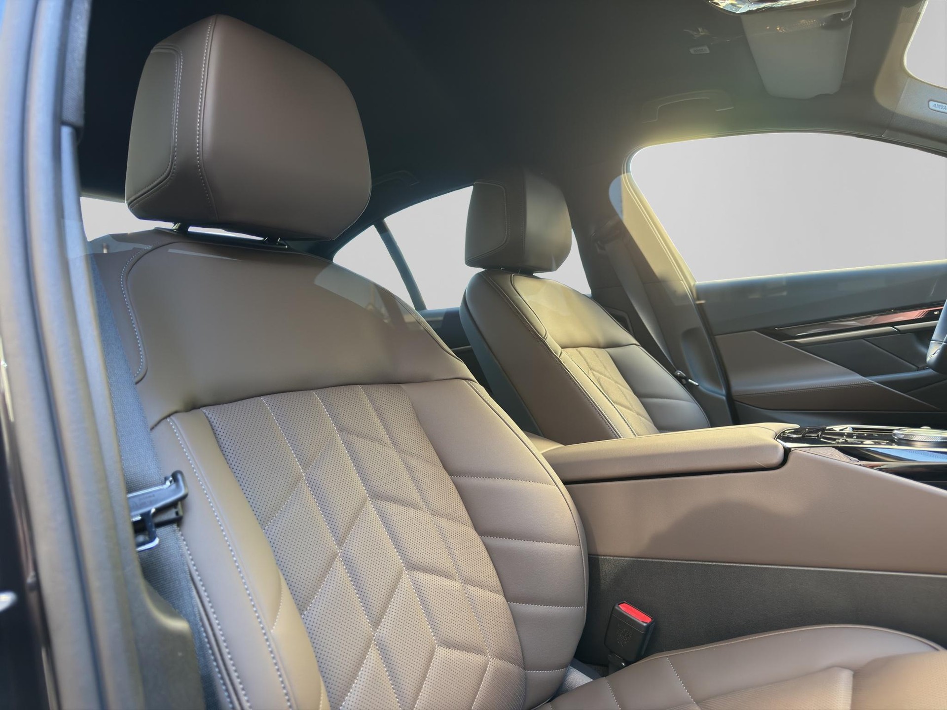 BMW i5 G60 xDrive40 M Sport Edition-image-15