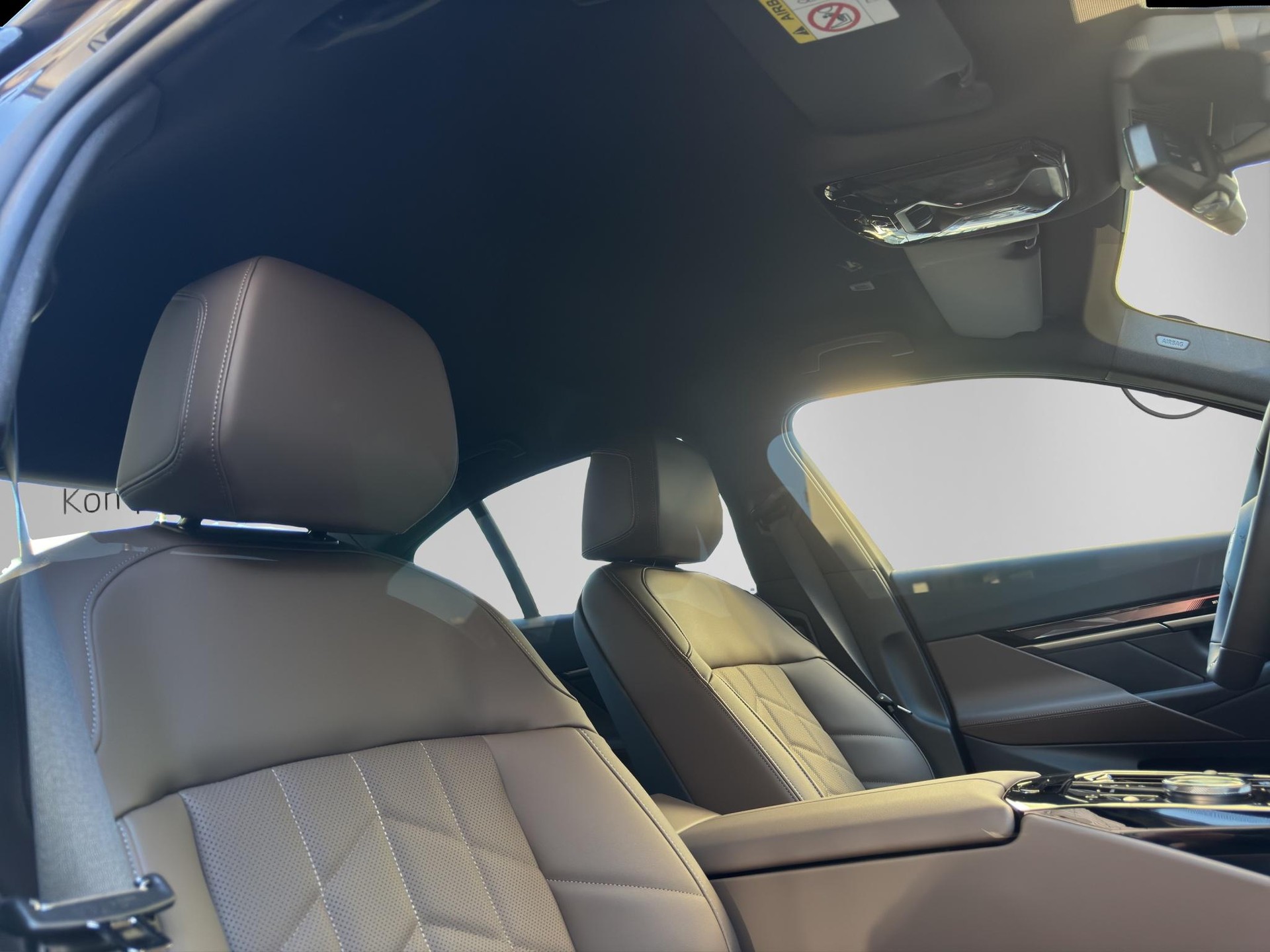 BMW i5 G60 xDrive40 M Sport Edition-image-11